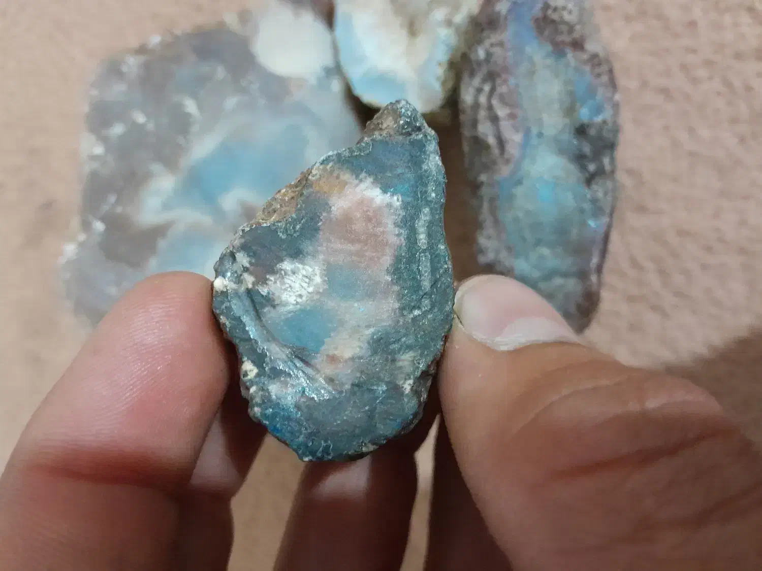 سنگ با ارزش و قدیمی|کلکسیون اشیاء عتیقه|الیگودرز, |دیوار