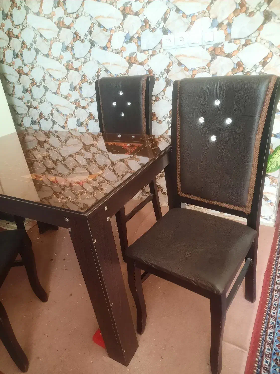 میز غذا خوری ۴ نفره|میز و صندلی غذاخوری|رامشیر, |دیوار