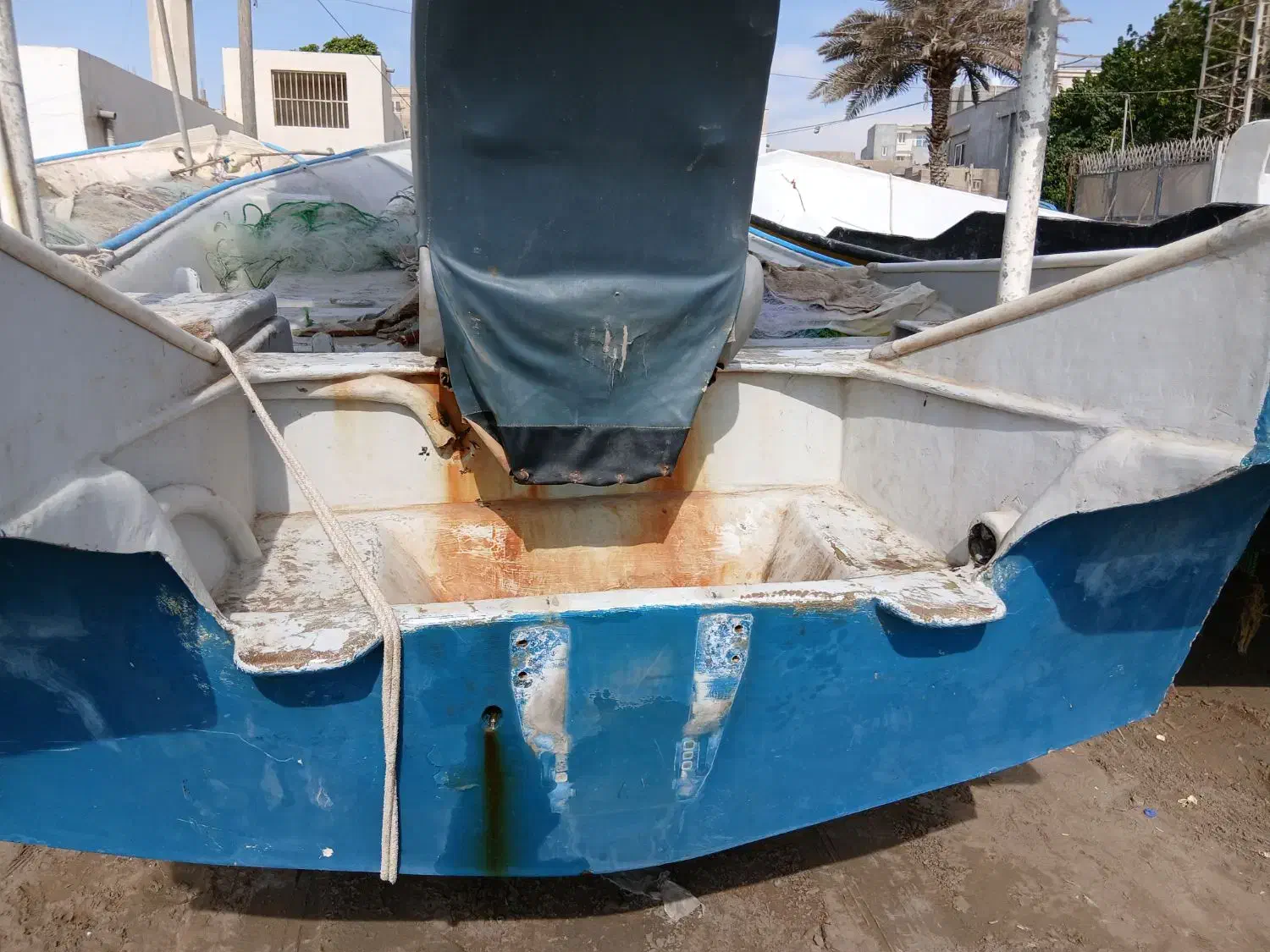 تشت ۲۳ فوت بدون چسب|قایق و سایر وسایل نقلیه|بندرعباس, |دیوار