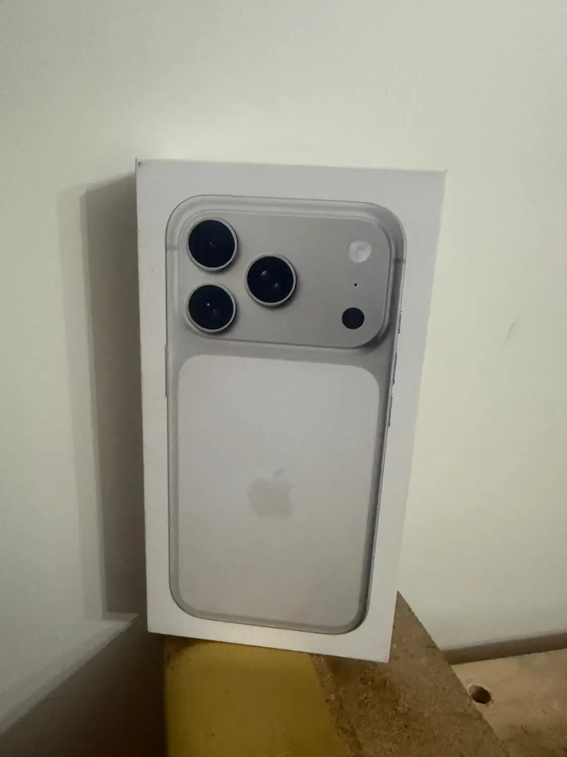 آیفون ۱۷ پرو ۵۱۲ گیگ آکبند ریجستر شده|موبایل|تهران,  امام زاده قاسم (نیاوران)|دیوار