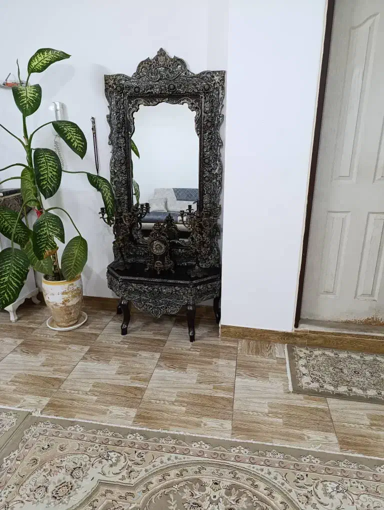 آینه و شمعدان کاملا سالم|بوفه، ویترین، کنسول|فردوسیه, |دیوار