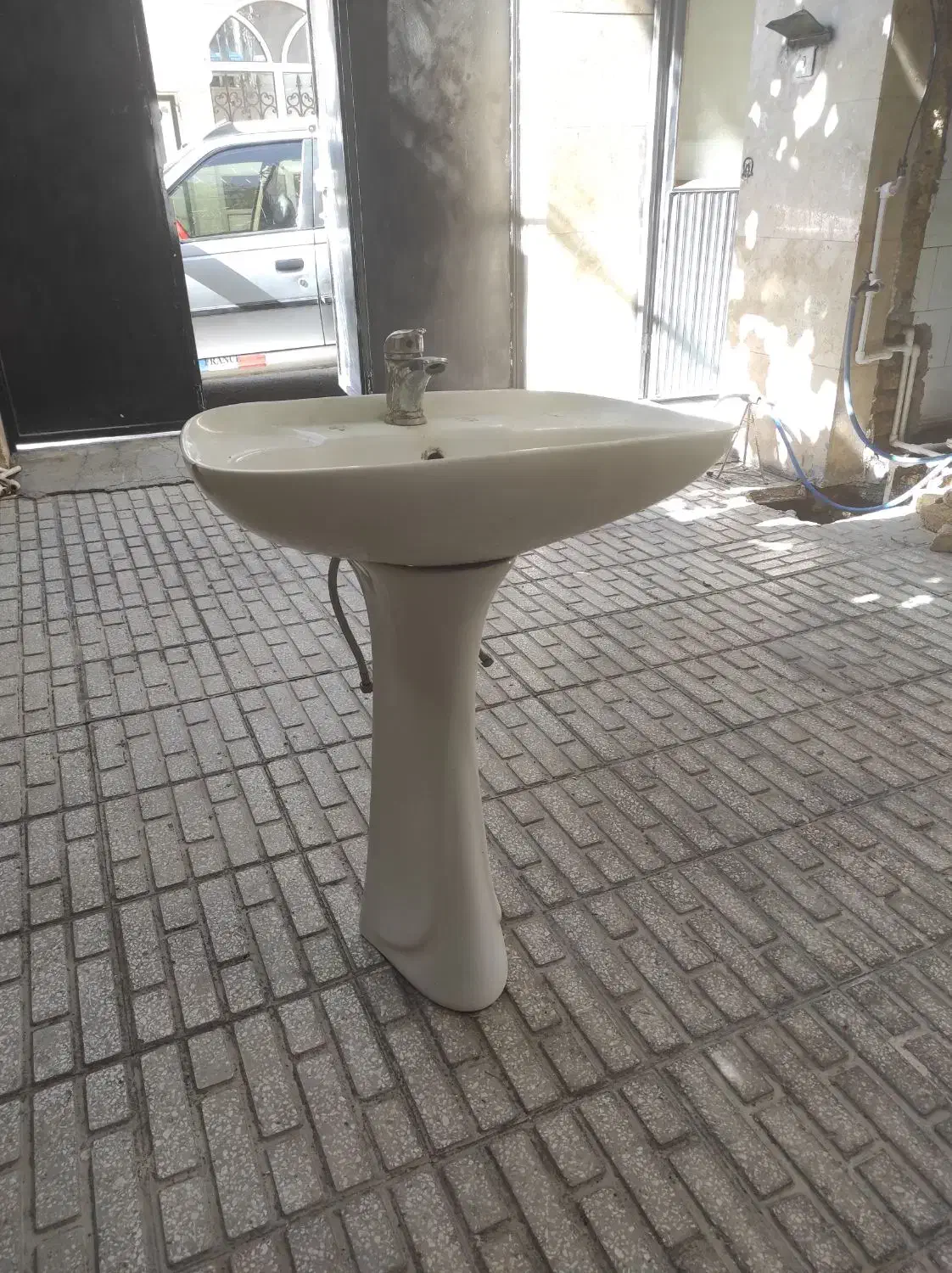 روشویی کاملا سالم و همراه با روشویی|لوازم سرویس بهداشتی|کرمانشاه, |دیوار