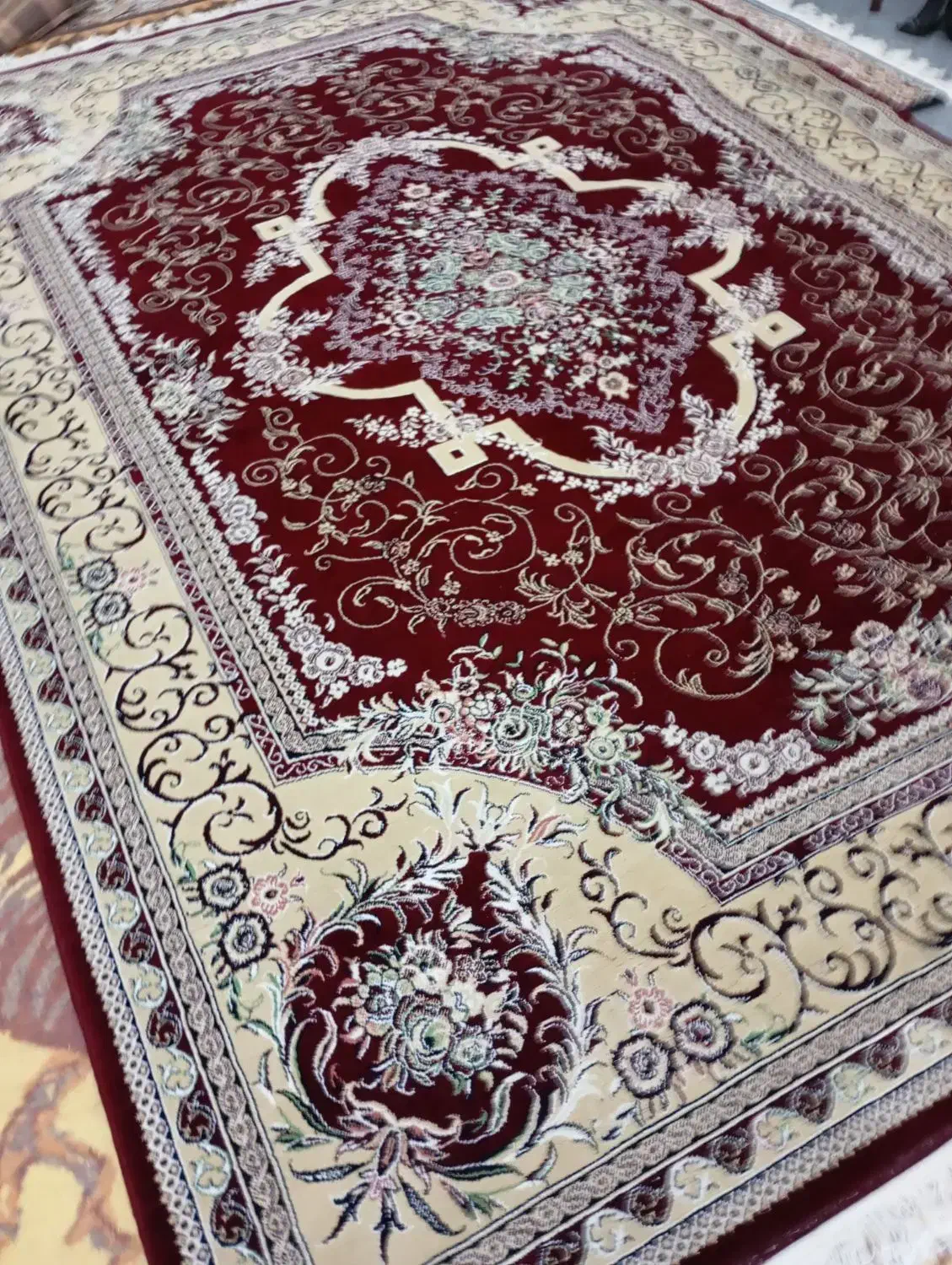 فرش 9متری|فرش|قم, دروازه چوبی|دیوار