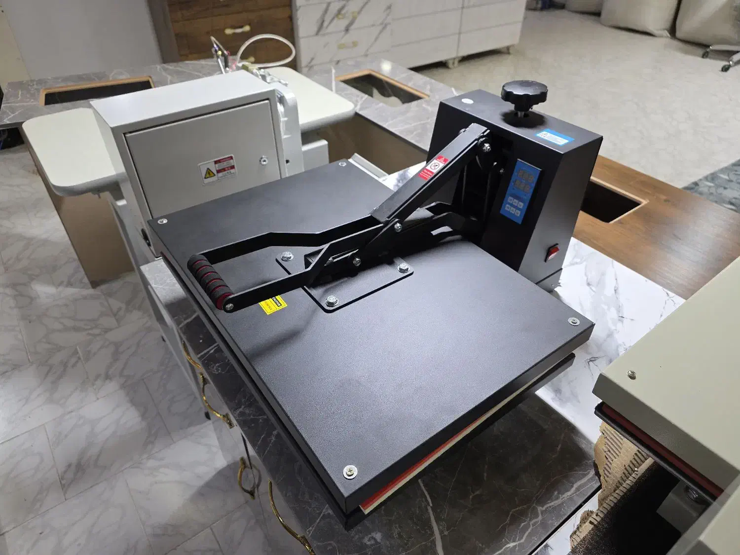 دستگاه پرس نگین|لوازم خیاطی و بافتنی|قشم, |دیوار