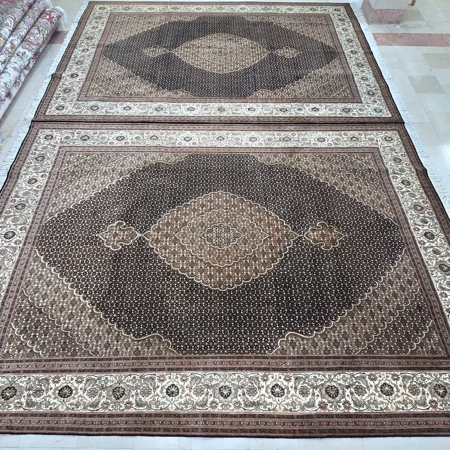 فرش طرح ماهی بافت ۵۰رج تبریز دستباف|فرش|تهران, ونک|دیوار