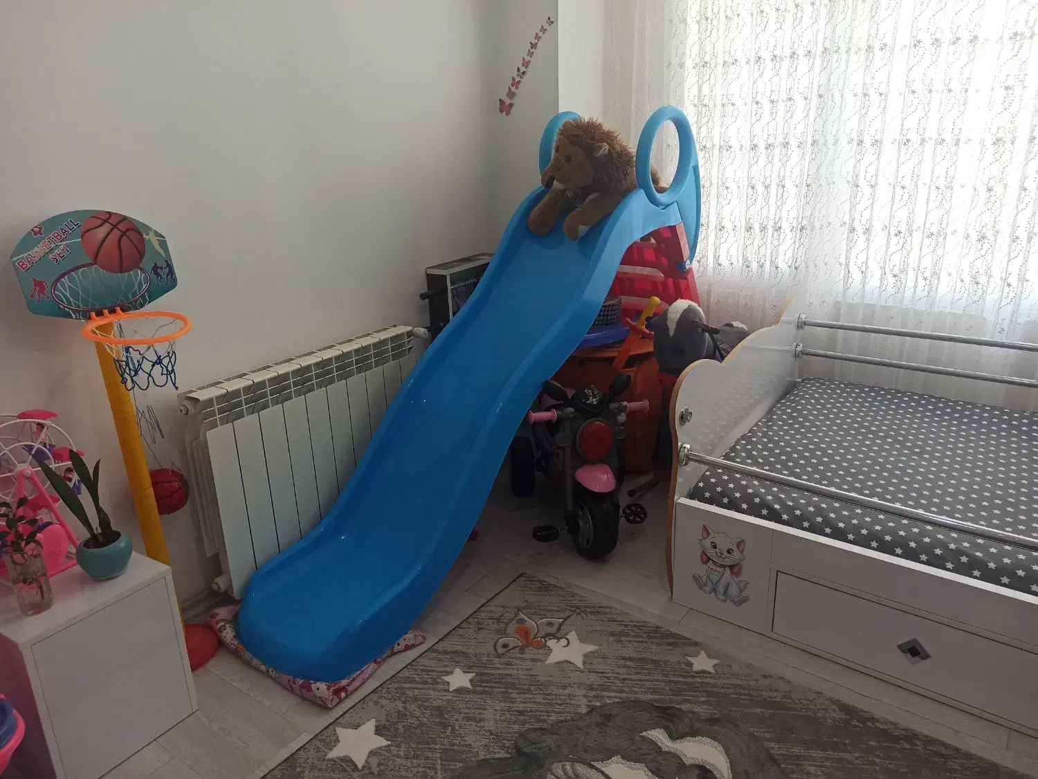 سرسره|اسباببازی بچه|نوسود, |دیوار