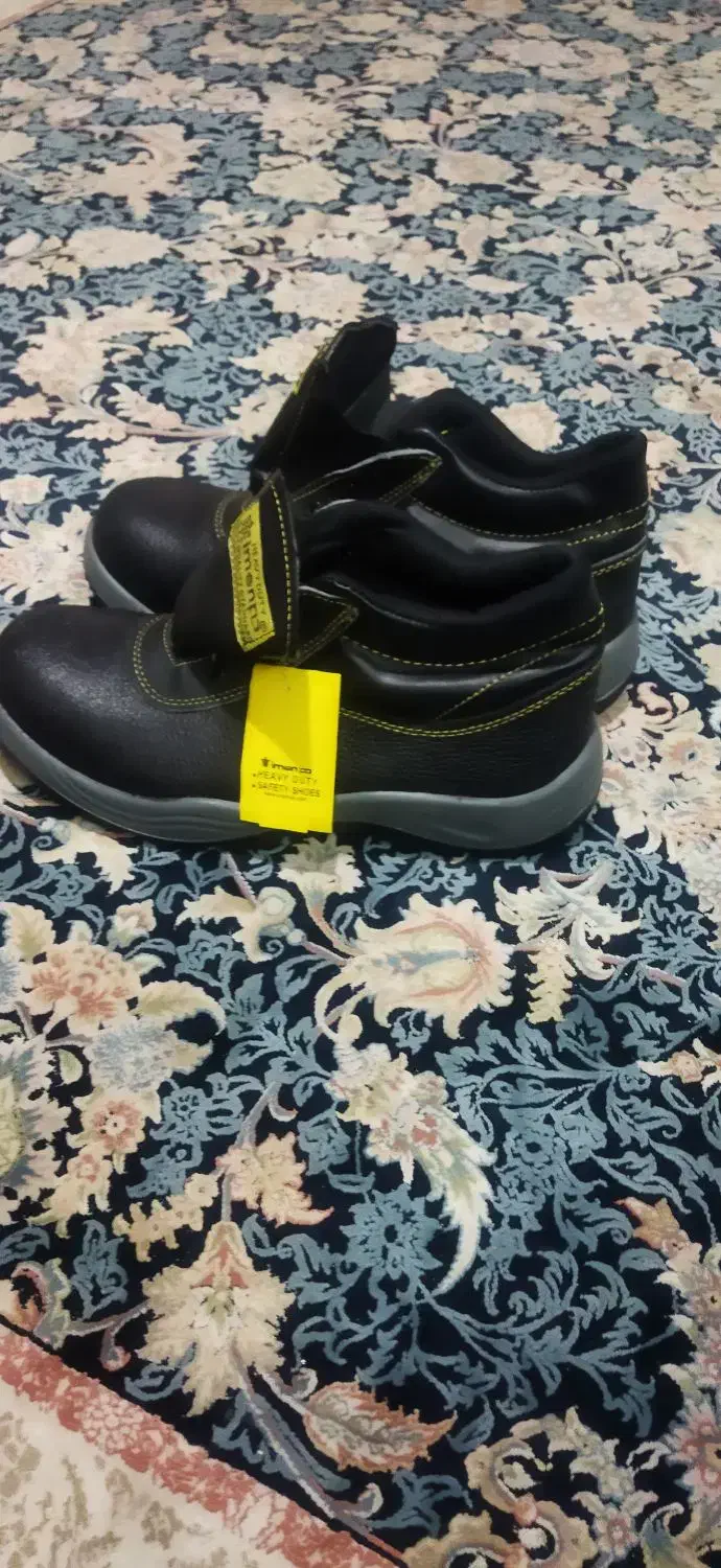 کفش ایمنی|کیف، کفش، کمربند|اراک, |دیوار