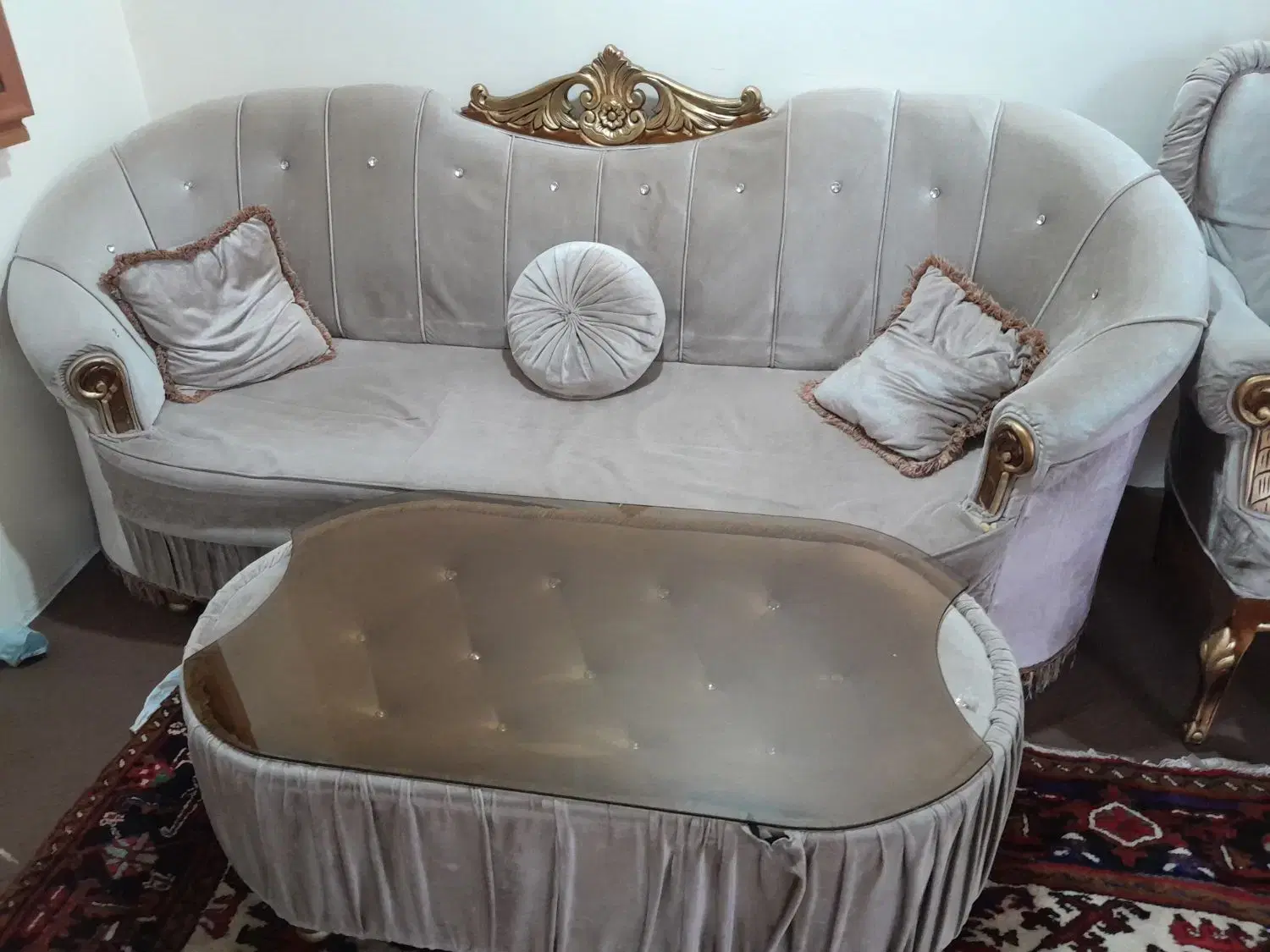 مبل|مبلمان خانگی و میز عسلی|باسمنج, |دیوار