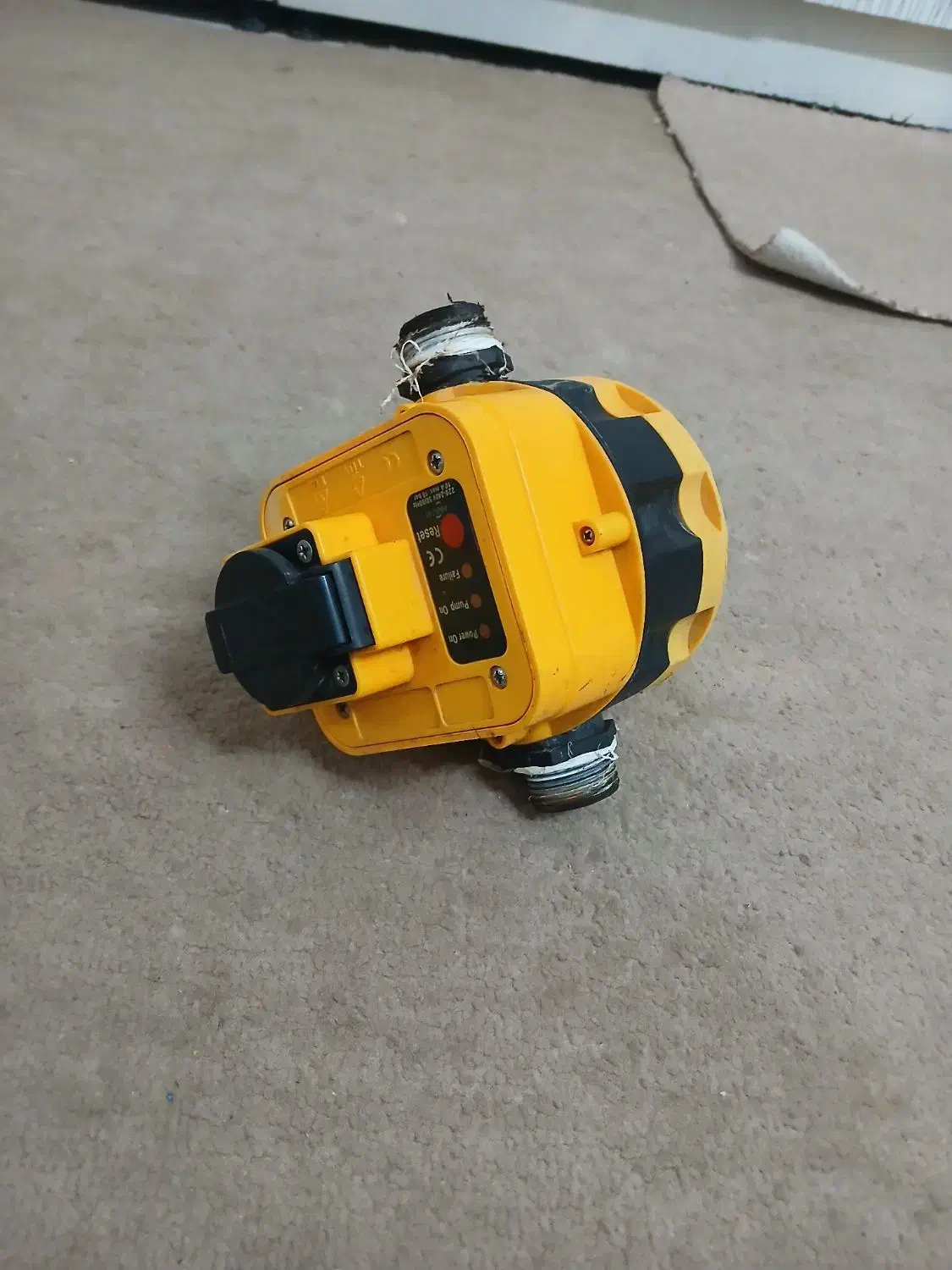 اتومات پمپ اب سالم|سایر لوازم برقی|مشهد, زیرکن|دیوار