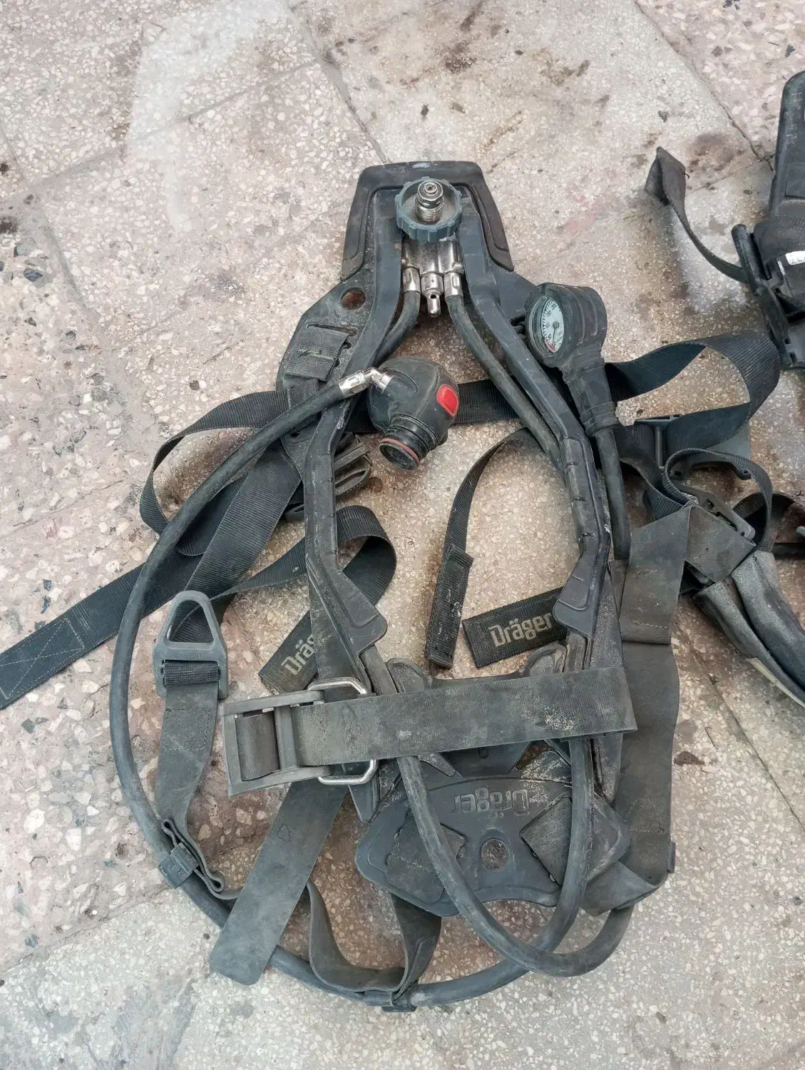 کیسه هوا کوهنوردی|کوهنوردی و کمپینگ|قم, مسجد امام حسن|دیوار