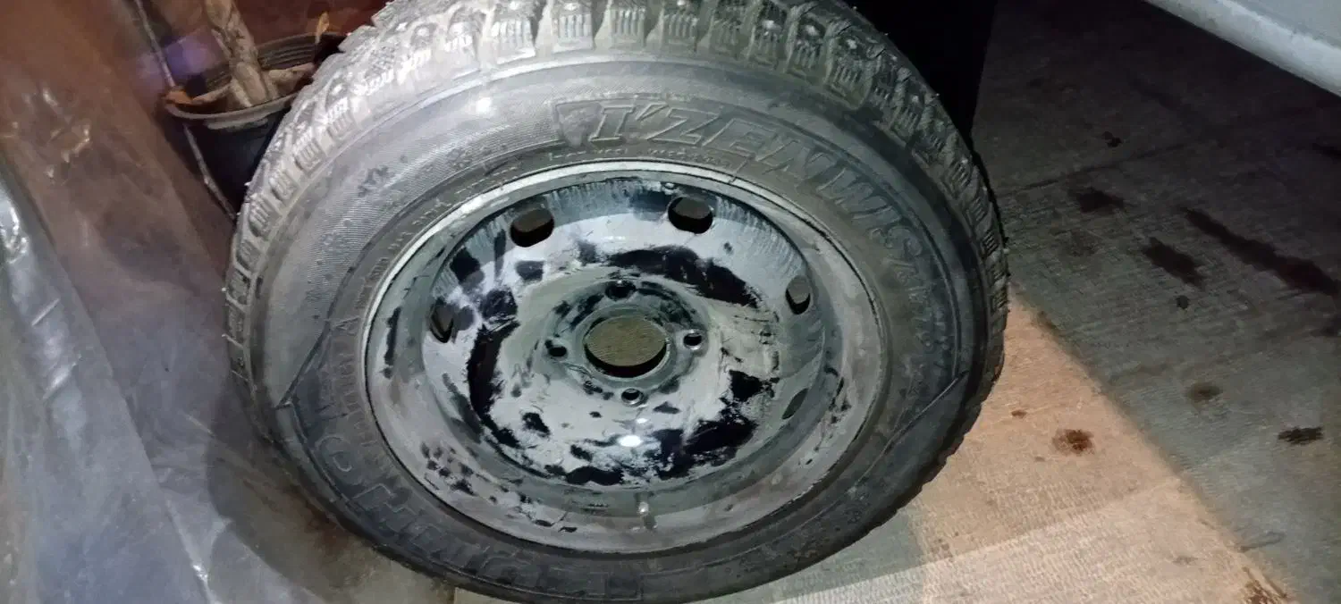 یک جفت لاستیک یخ شکن پژو|قطعات یدکی و لوازم جانبی|تهران, اختیاریه|دیوار