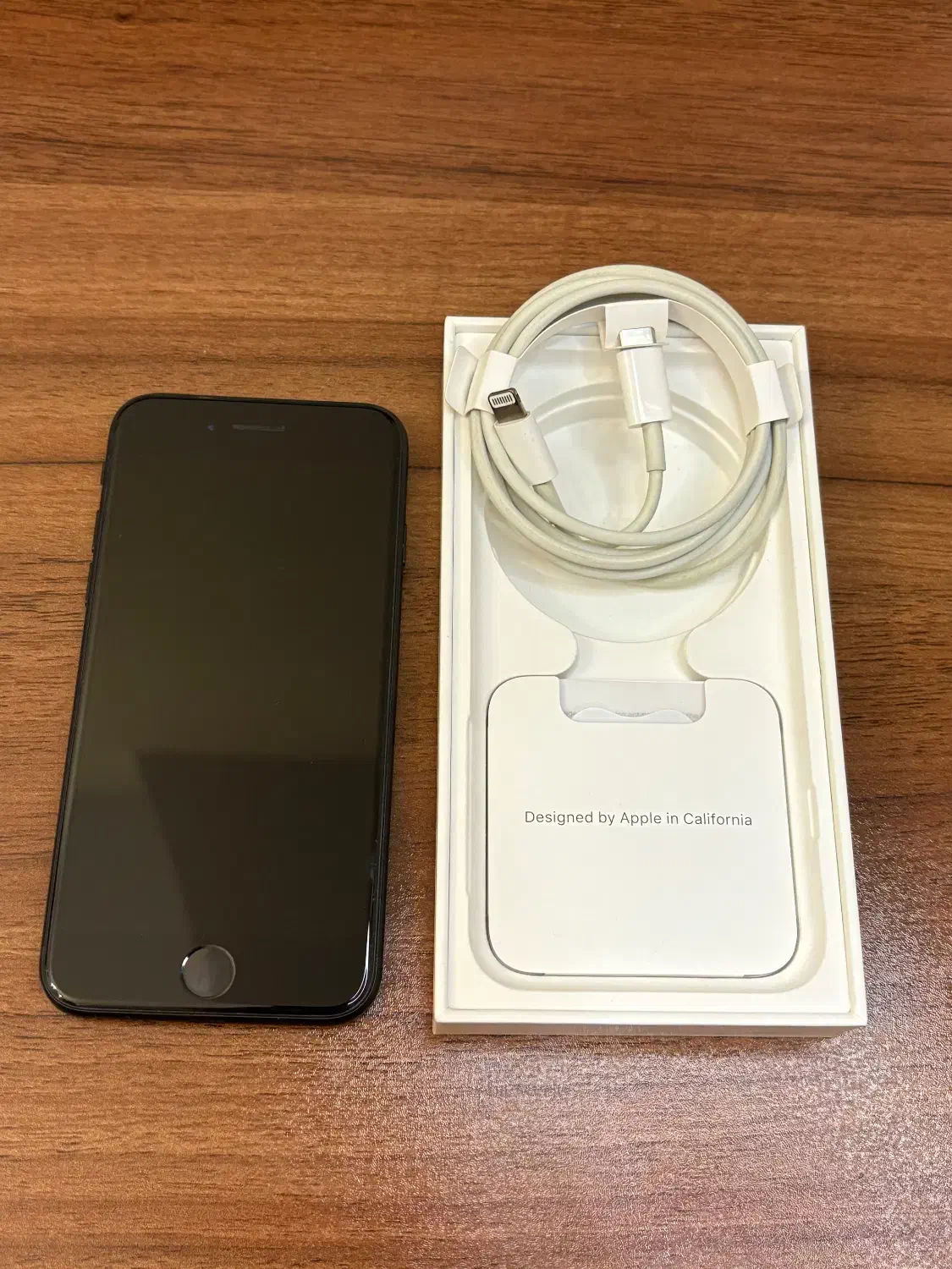 آیفون SE 2022 مشابه آیفون 13 تمیز و بدون خط‌وخش|موبایل|تهران, شهرک پرواز|دیوار