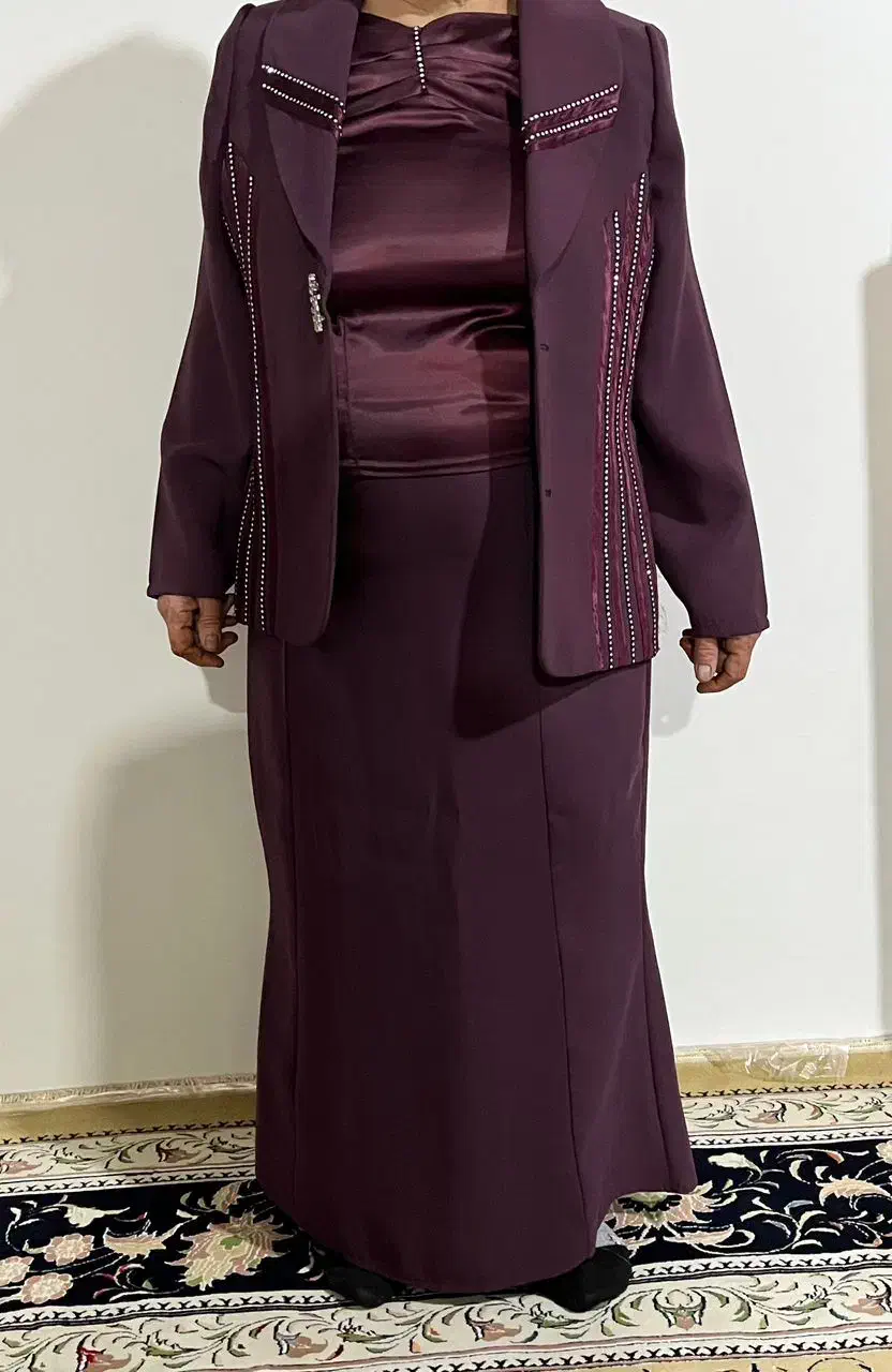 لباس مجلسی|لباس|مرزن‌آباد, |دیوار