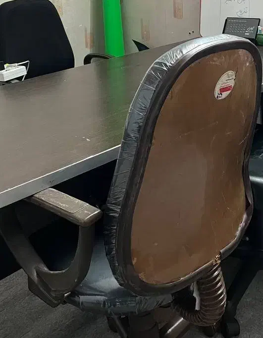 میز کنفرانس و صندلی چرخدار|مبلمان اداری|قم, صفائیه|دیوار