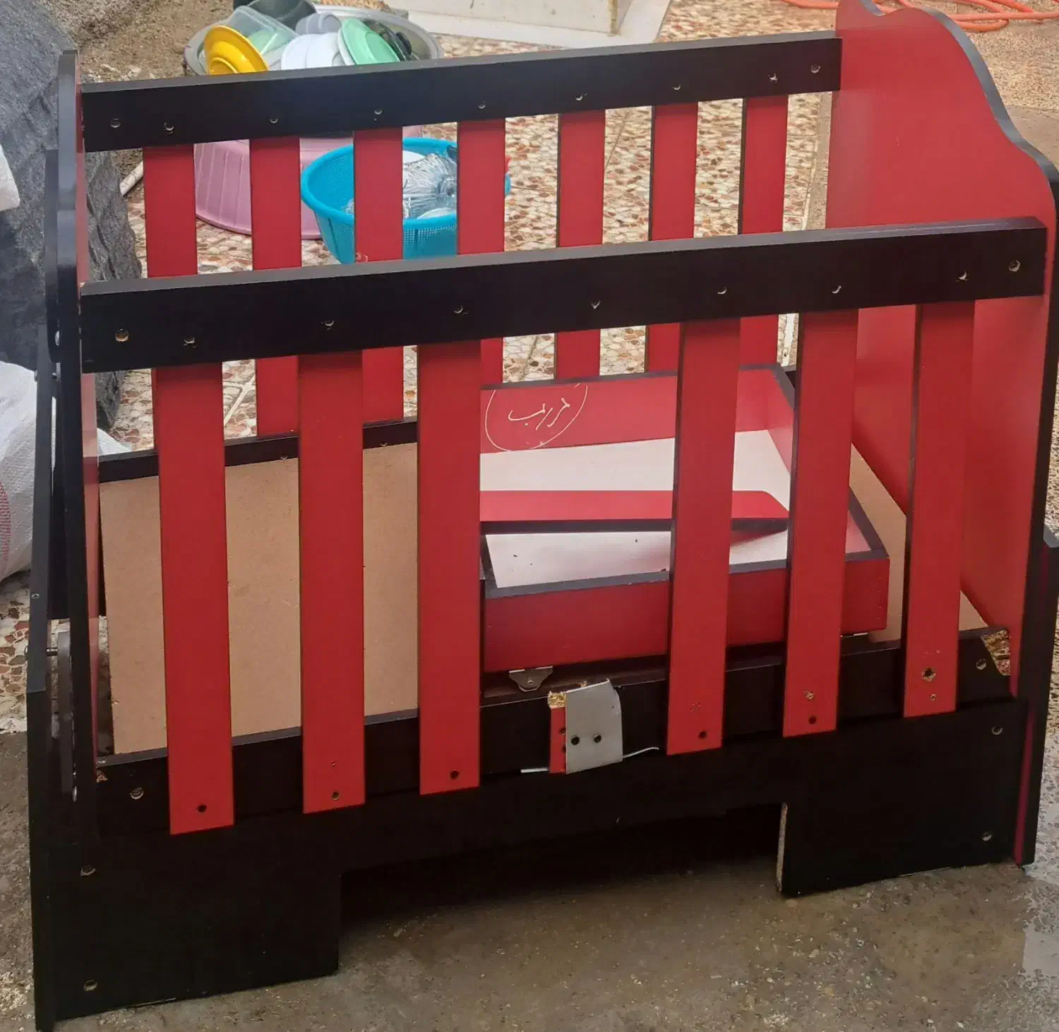 تخت نوزاد|اسباب و اثاث بچه|برازجان, |دیوار