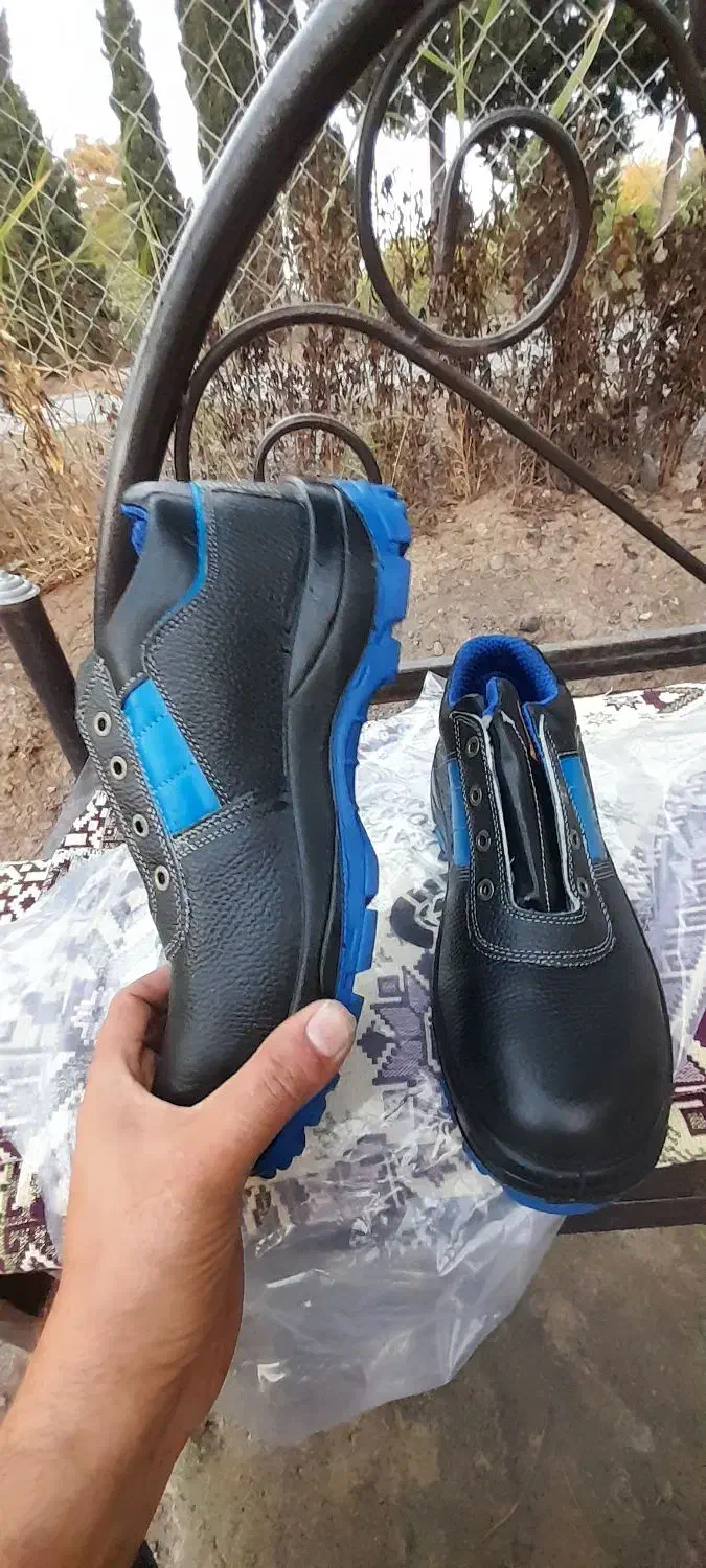 دوتا کفش ایمنی نو|کیف، کفش، کمربند|پارسآباد, |دیوار