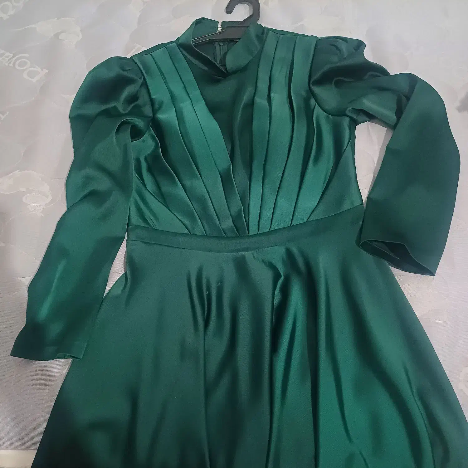 لباس مجلسی سبز لاکچری|لباس|تهران, فرودگاه مهرآباد|دیوار