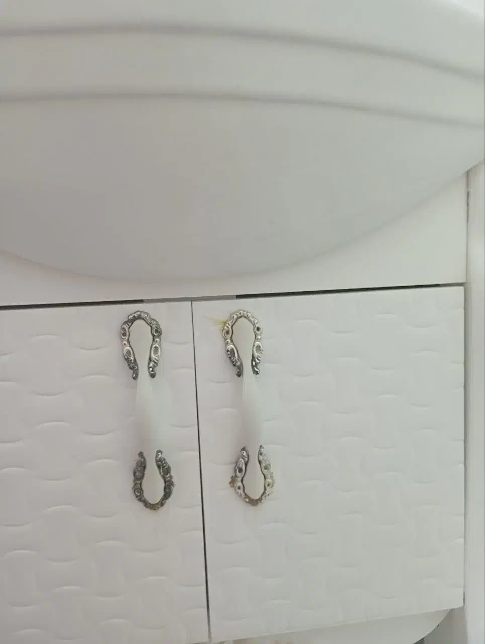 روشویی پایه دار|لوازم سرویس بهداشتی|رشت, حمیدیان|دیوار