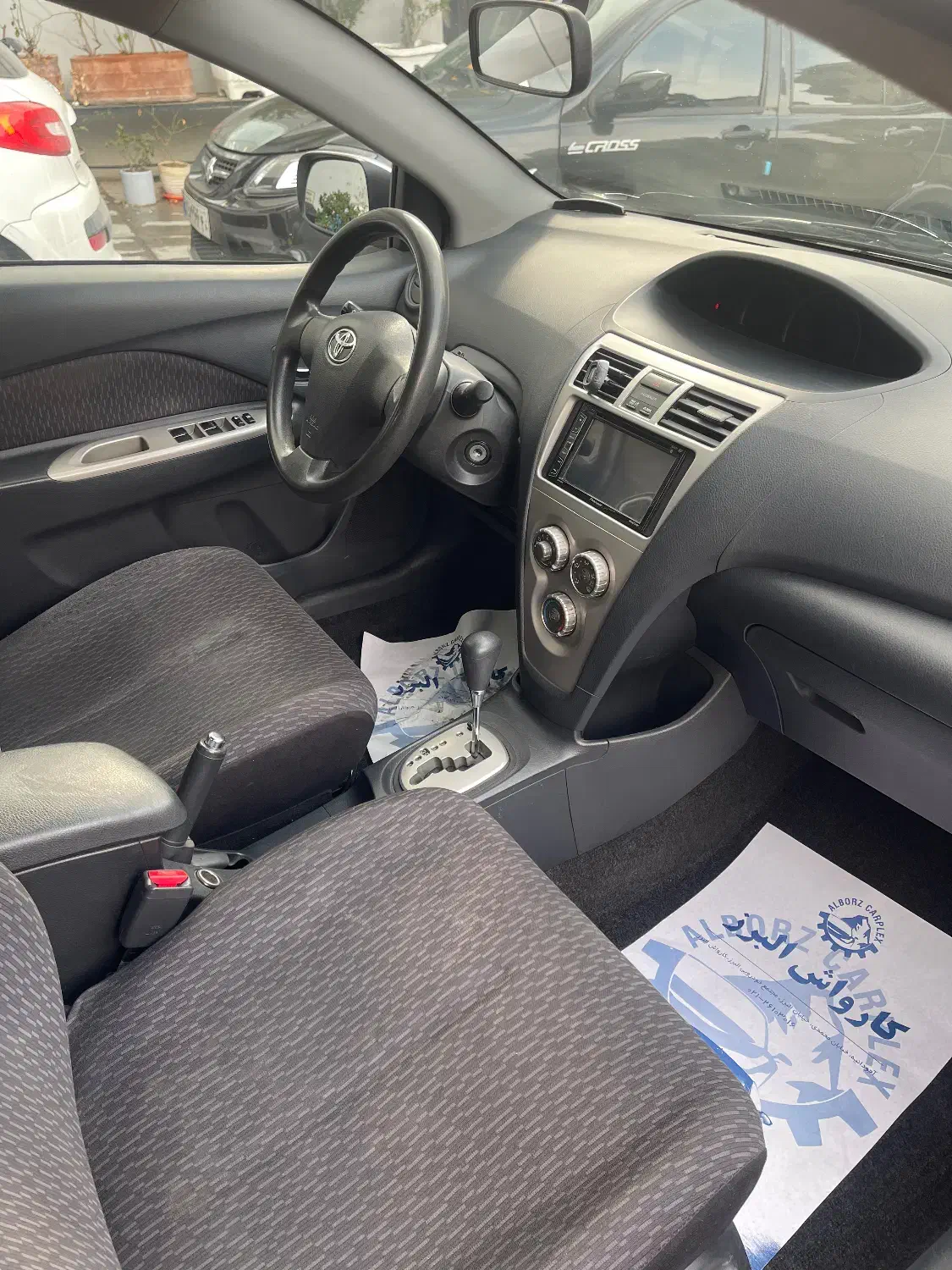 تویوتا یاریس مدل ۲۰۱۰|خودرو سواری و وانت|تهران, آجودانیه|دیوار