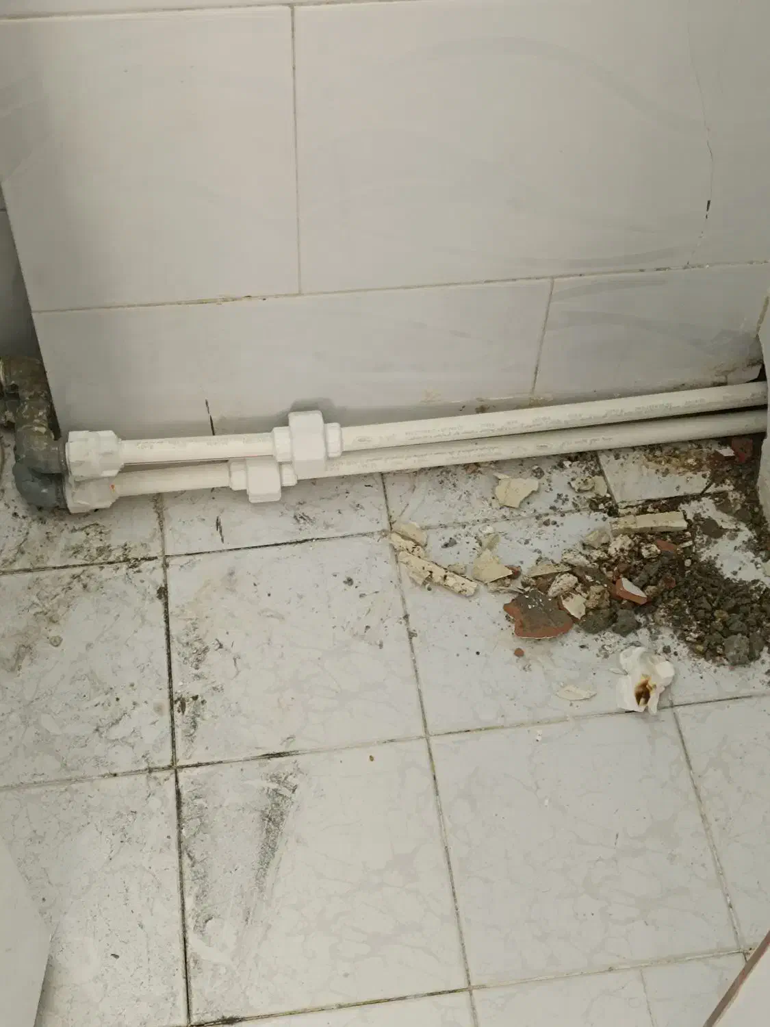 تاسیسات لوله کشی آب و فاضلاب، (تعمیرات)|خدمات پیشه و مهارت|کرمانشاه, |دیوار