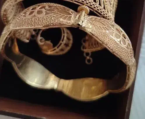 دستبند پیچی نو نو|جواهرات|شیراز, شاه قلی بیگی|دیوار