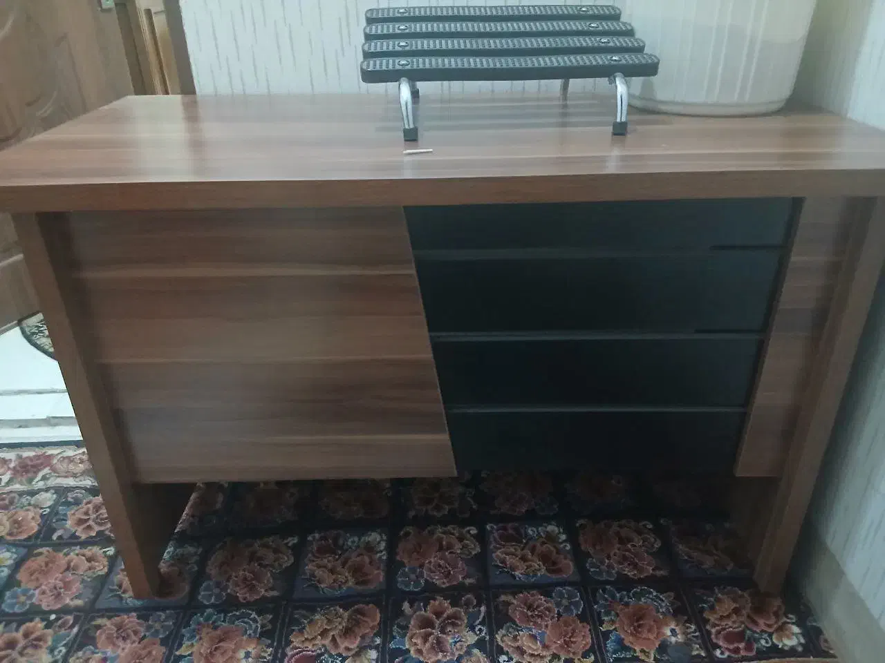 میز کامپیوتر و مطالعه در حد نو|میز تحریر و کامپیوتر|اراک, |دیوار