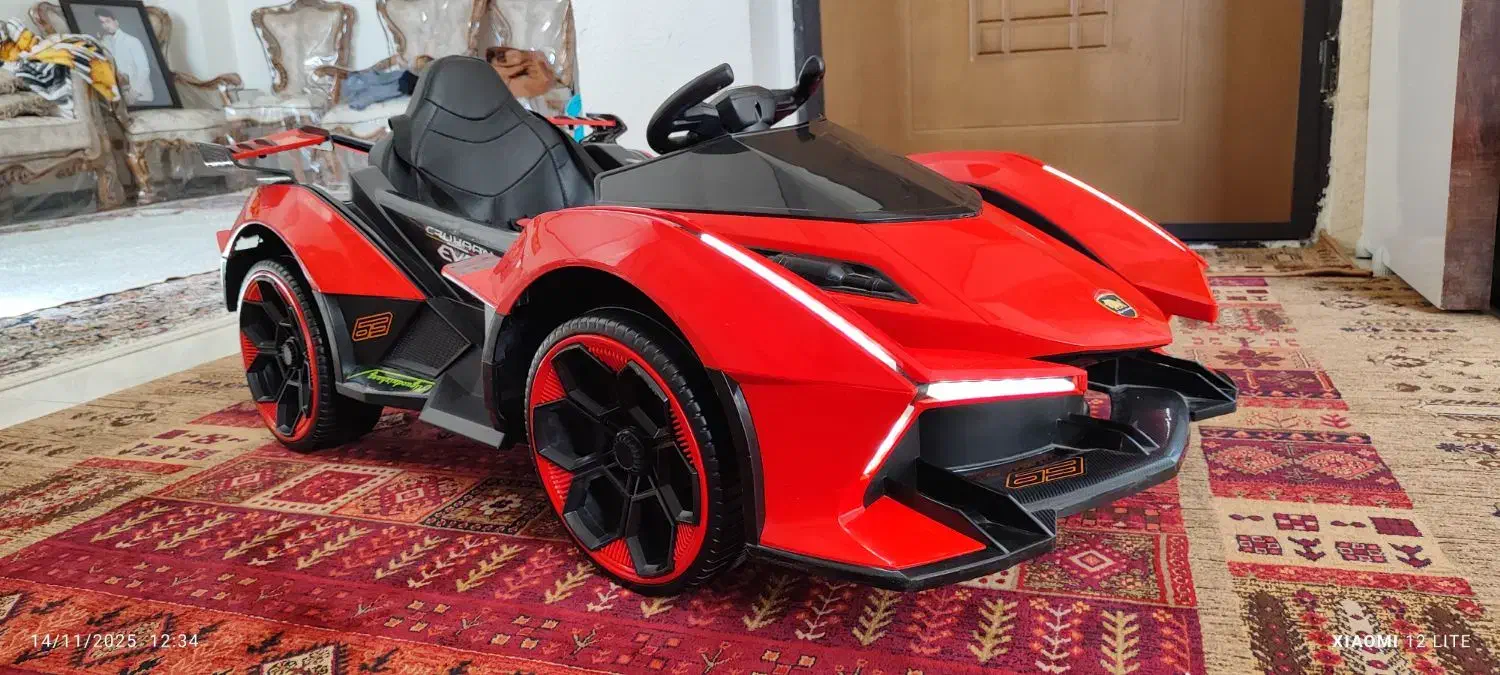 ماشین شارژی در حد نو موزیکال|اسباببازی|شاهینشهر, شهرک گلدیس|دیوار