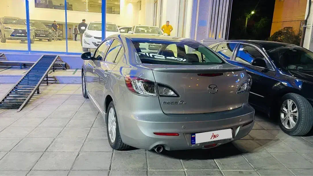 مزدا مدل ۹۸|خودرو سواری و وانت|بندرعباس, |دیوار