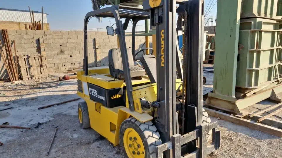 لیفتراک ۲/۵ تن دوو|ماشین‌آلات صنعتی|تهران, سبلان (لشگر)|دیوار