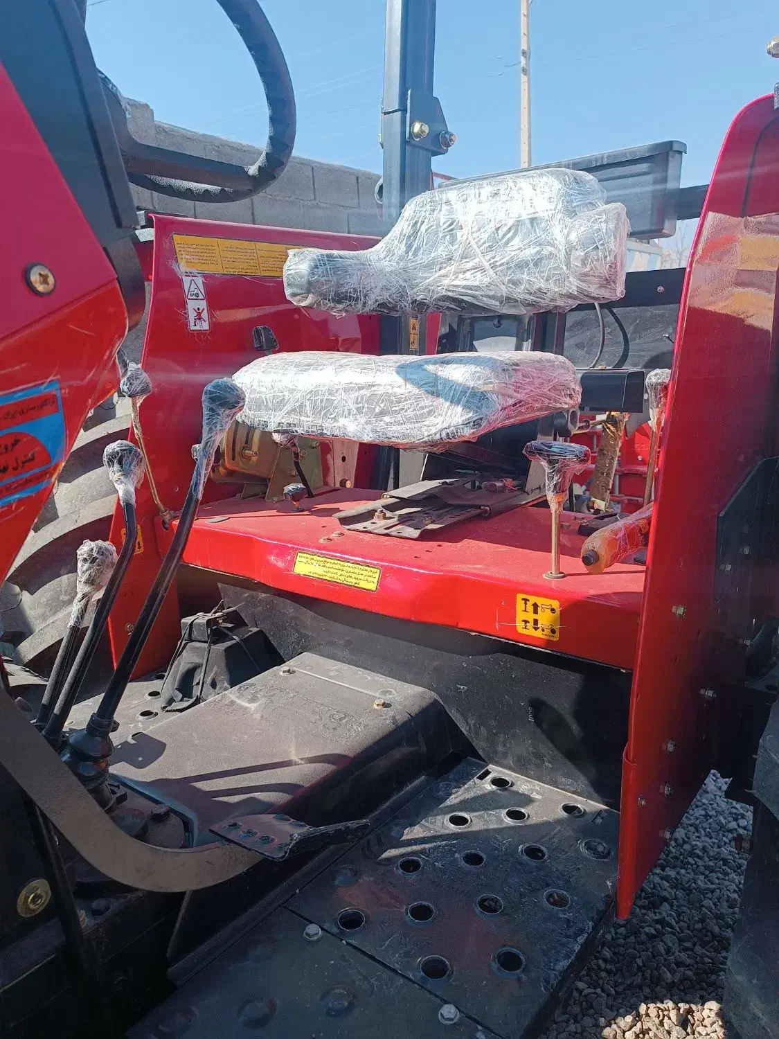 تراکتور ۱۰۷۵جفت صفر|خودرو سنگین|مرودشت, دولت آباد|دیوار