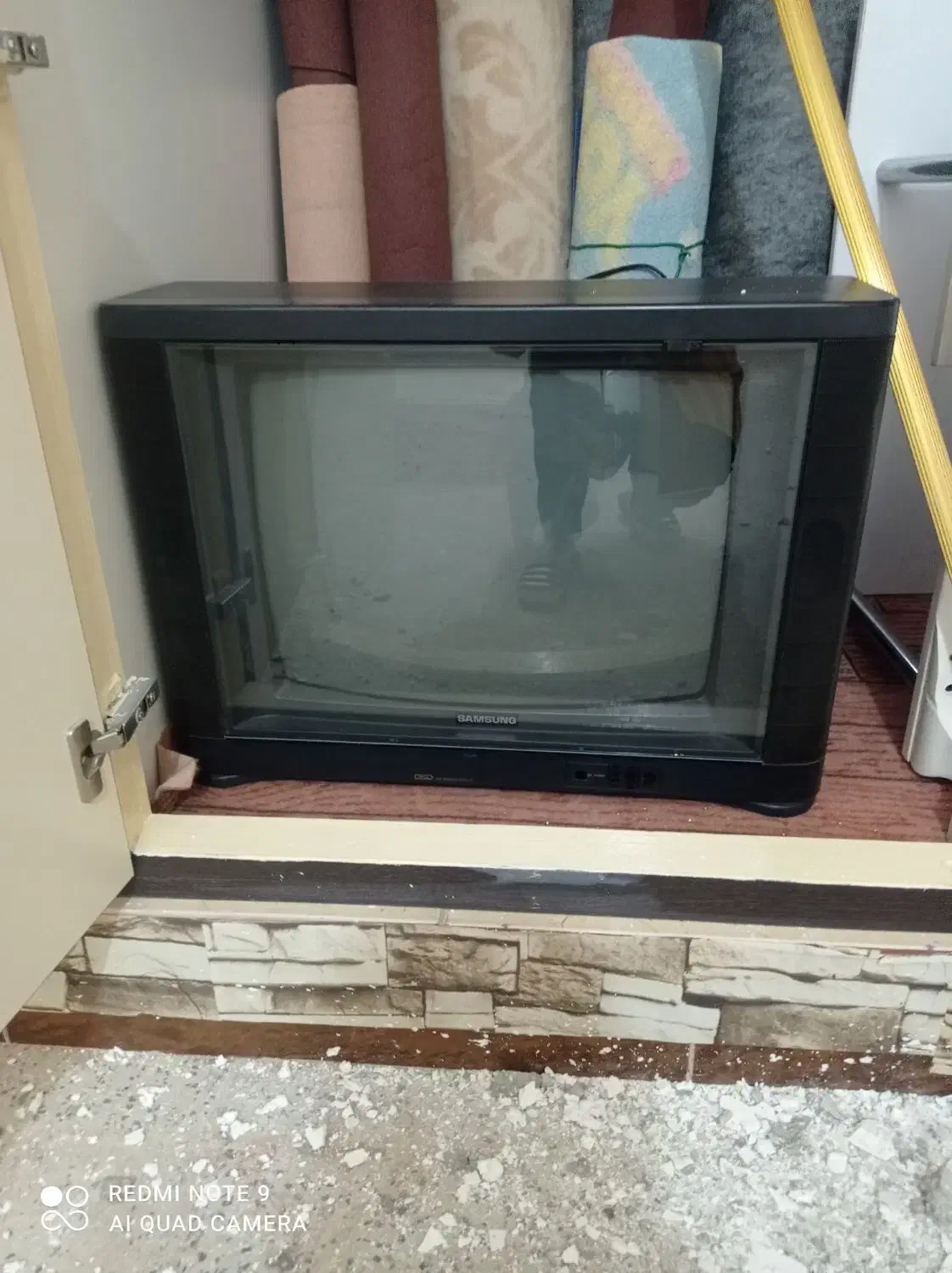 تی وی|تلویزیون و پروژکتور|رامشیر, |دیوار