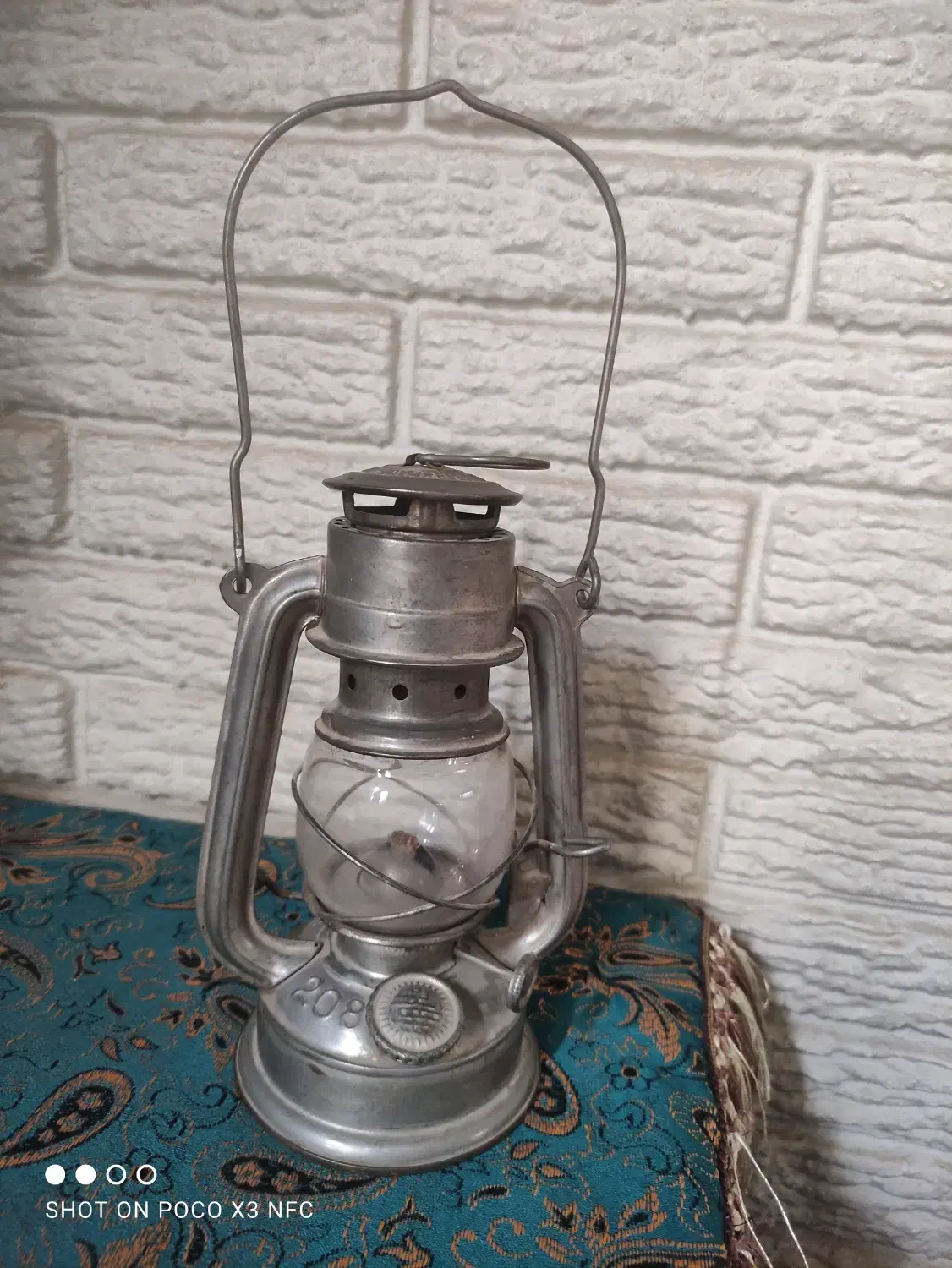 چراغ نفتی.     (فانوس)|صنایع دستی و سایر لوازم تزئینی|شیراز, پودنک|دیوار