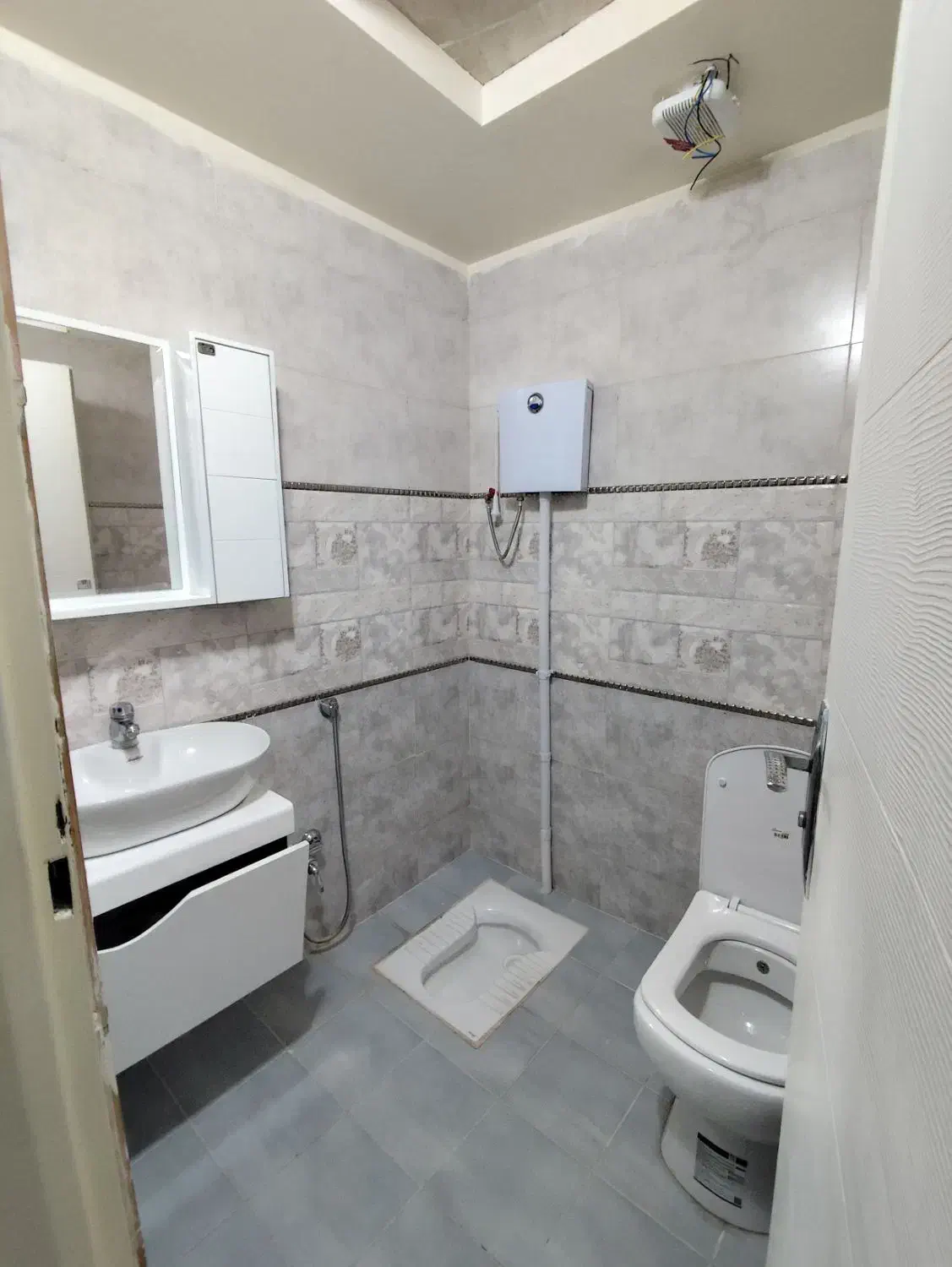 ۸۵متر ۲ خوابه/وردآورد/پنجره‌های قدی/بدون مشرف