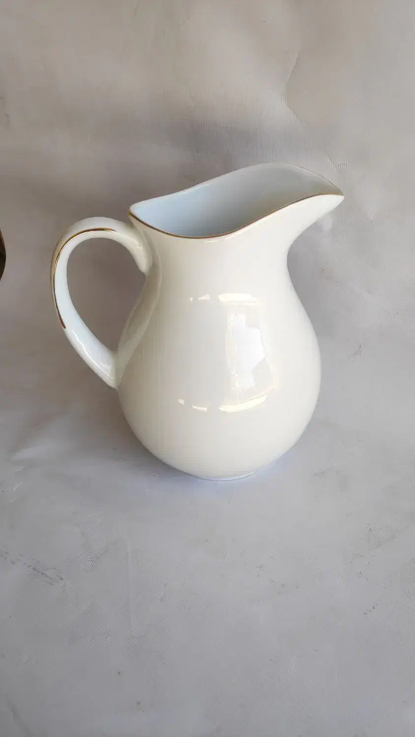 پارچ ریحان لب و دسته طلایی وسفید کارخانه لورین اصف|ظروف سرو و پذیرایی|سردشت, |دیوار