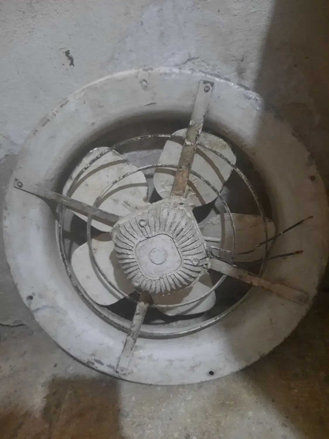 هواکش|پنکه و تصفیه‌کنندهٔ هوا|قم, نیروگاه|دیوار