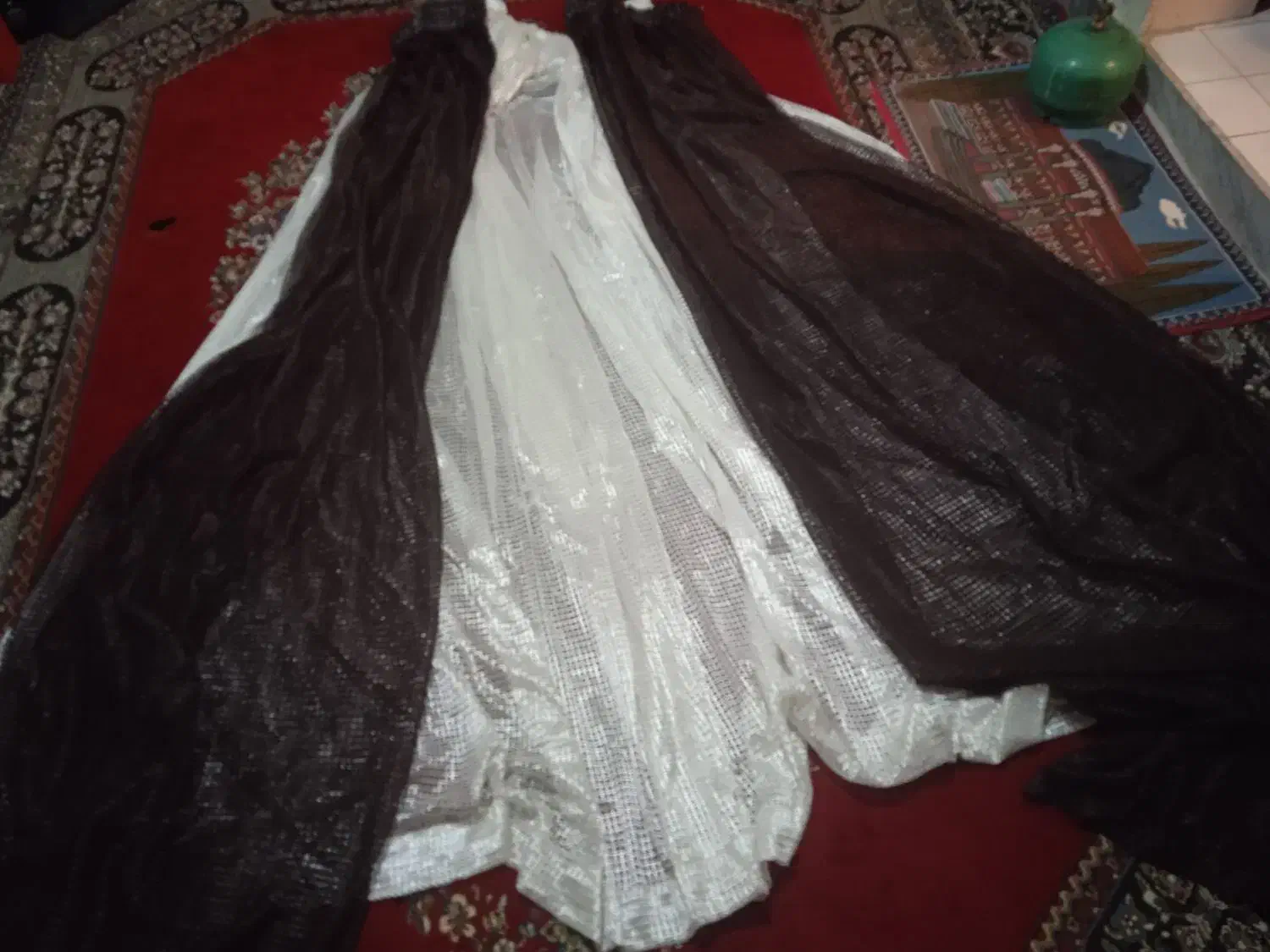 پرده شیک وقشنگ فقط6ماه استفاده شده|پرده، رانر، رومیزی|بروجرد, |دیوار