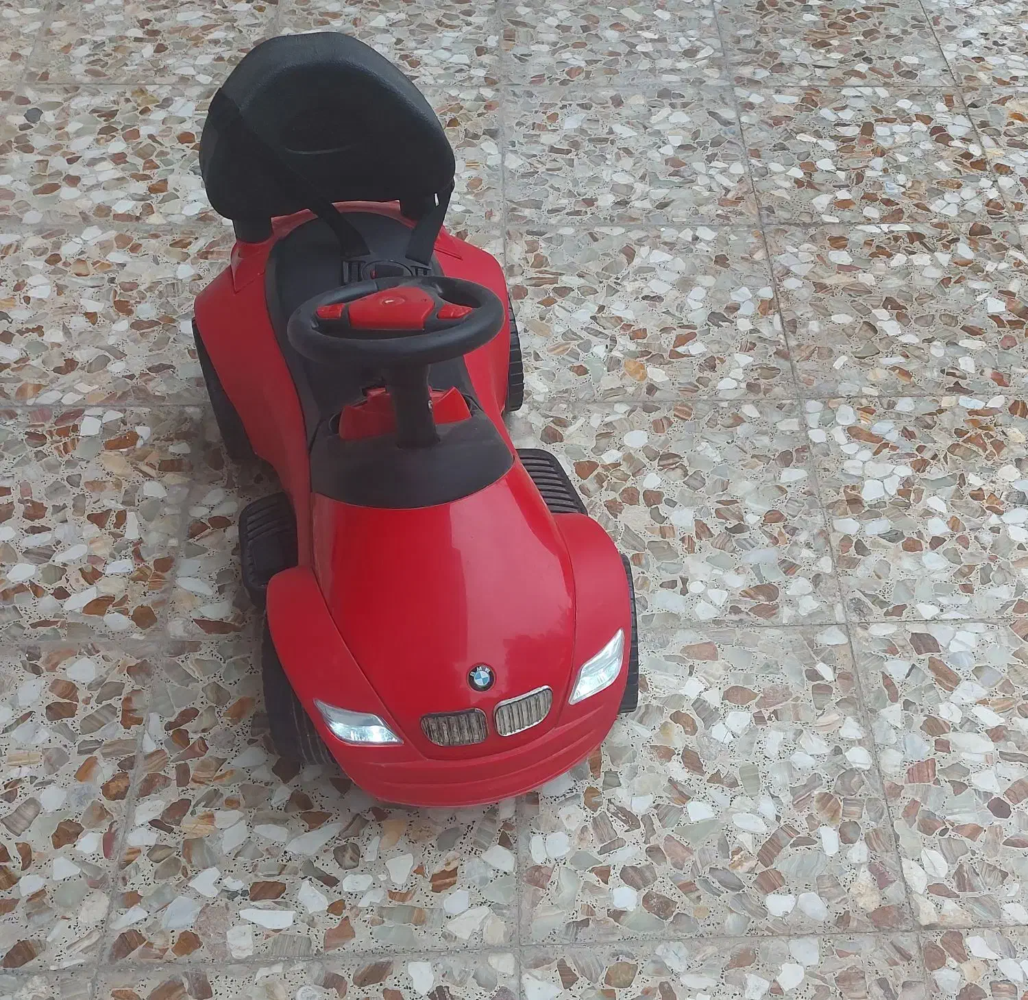 ماشین شارژی کودک چراغدار|اسباب‌بازی بچه|آمل, |دیوار