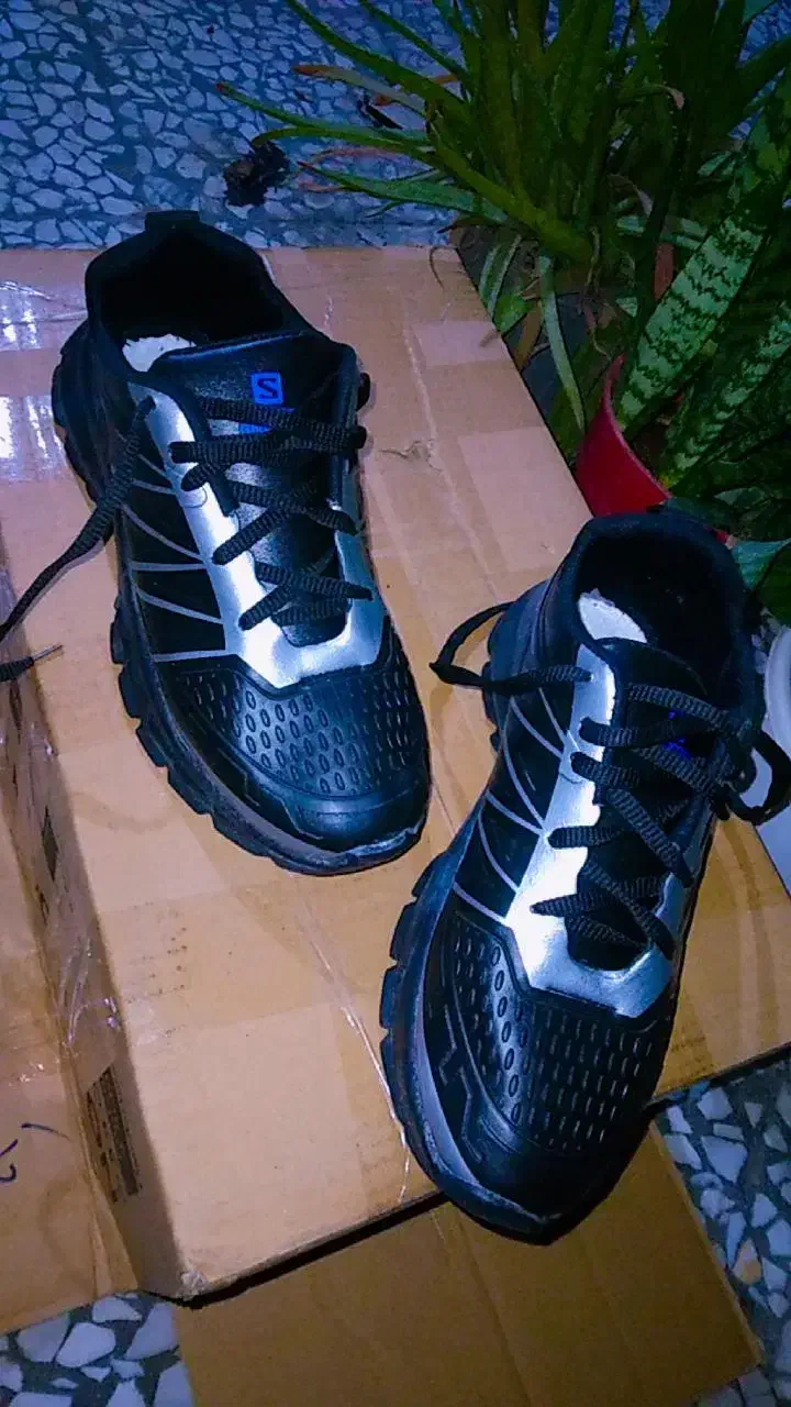 کتونی اسپرت سایز ۴۱ همراه یا جعبه|کیف، کفش، کمربند|رشت, آب و برق|دیوار