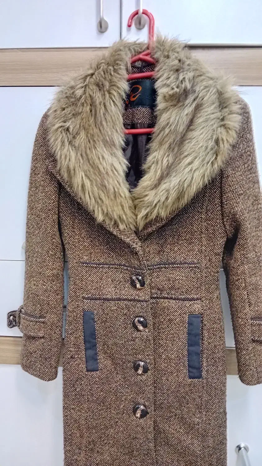 پالتو|لباس|تهران, امام زاده حسن|دیوار