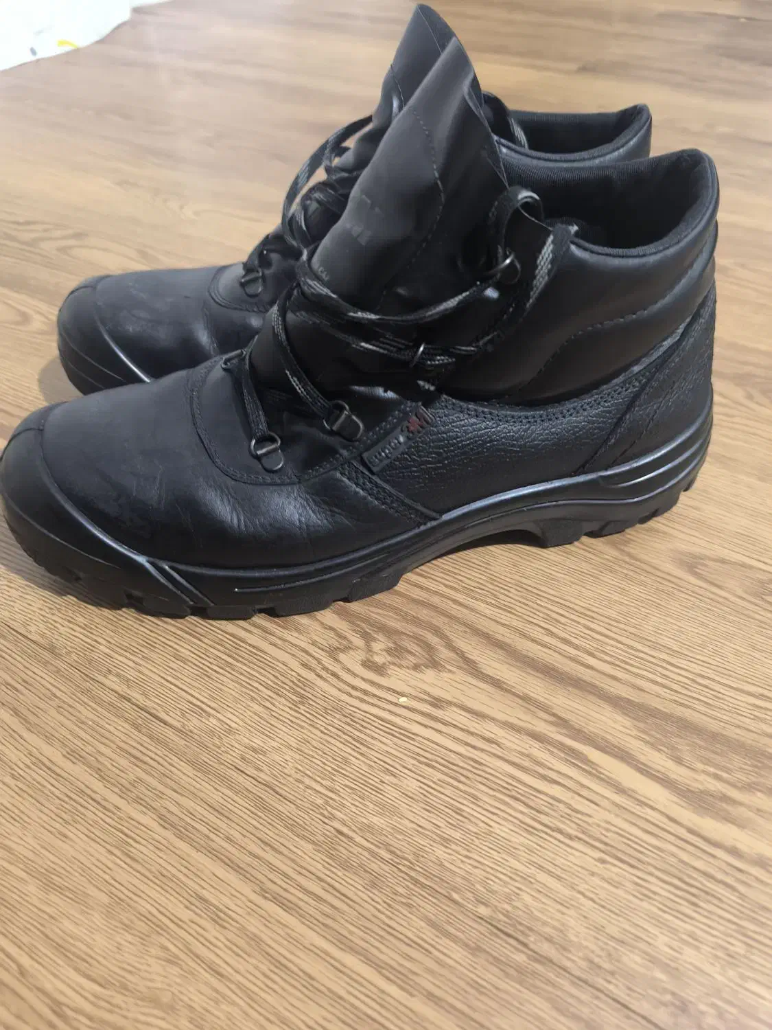 کفش سالم (مناسب کارگاه،طبیعت گردی، استفاده روزمره)|کیف، کفش، کمربند|لاهیجان, یوسف آباد|دیوار