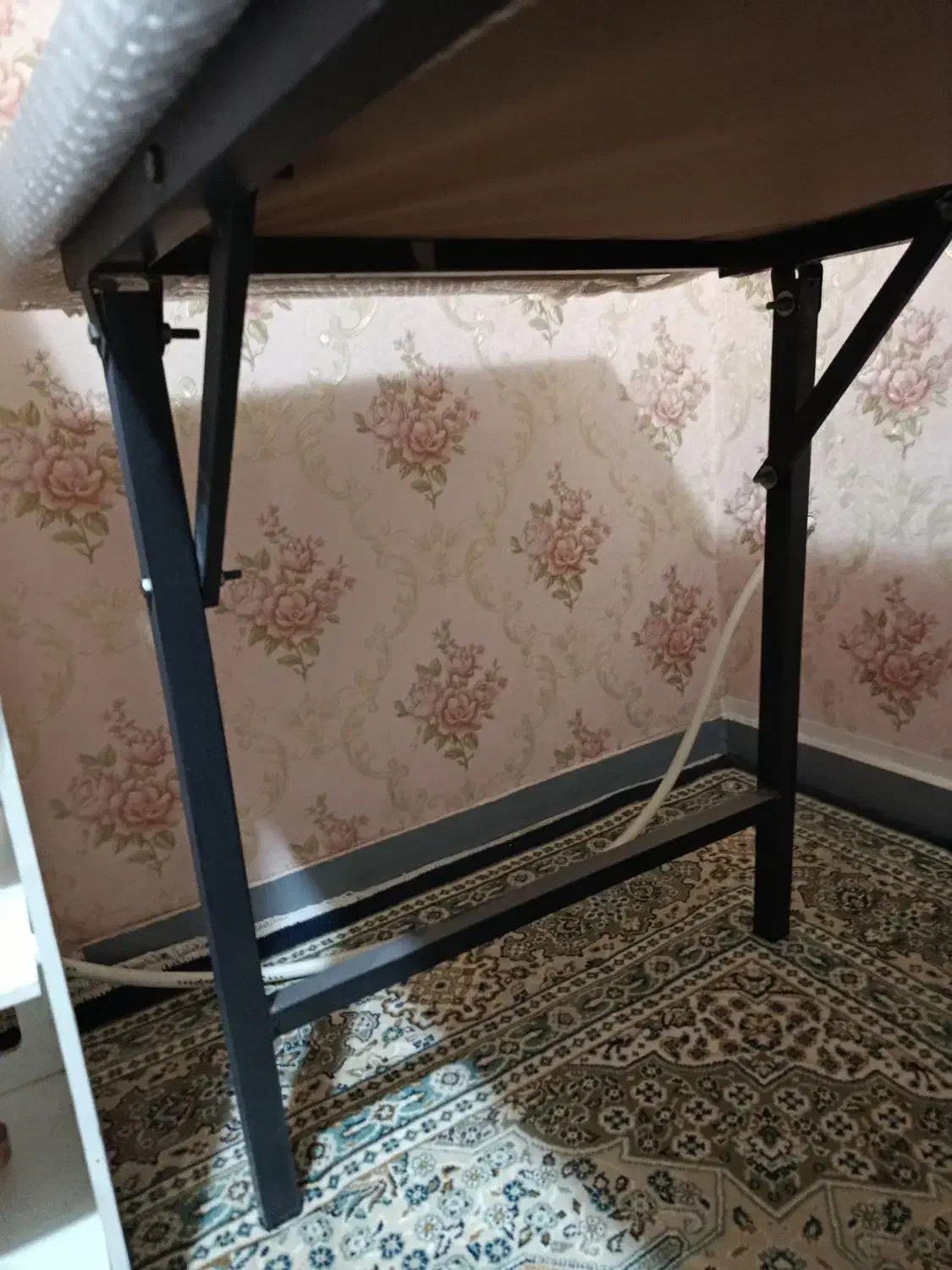 تخت پایه تاشو فلزی سالن و درمانی|تخت و سرویس خواب|کرج, حصارک بالا|دیوار