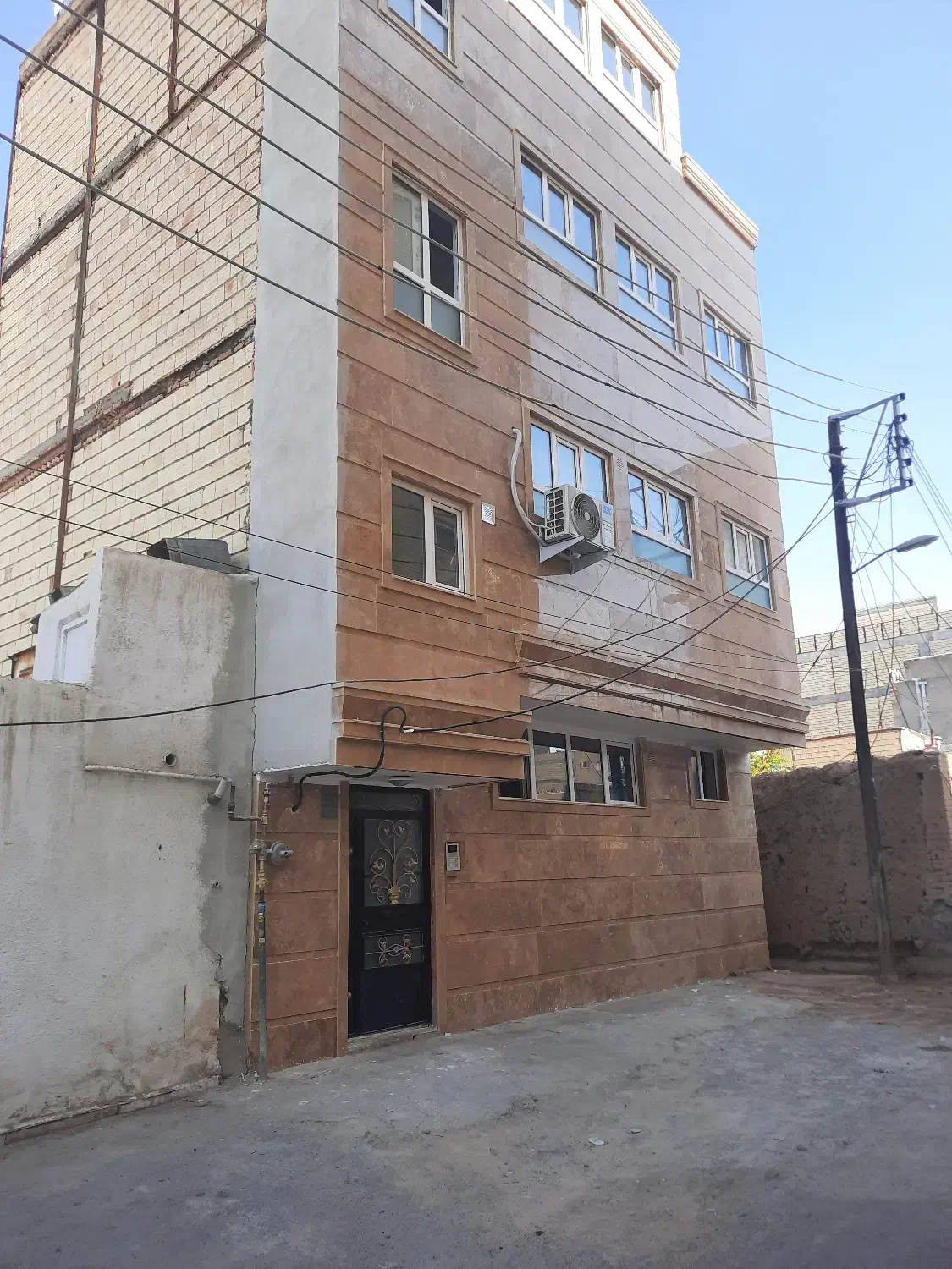 فروش فوری آپارتمان  نقلی 60 مترتازه ساخت طبقه اول|فروش آپارتمان|تبریز, |دیوار