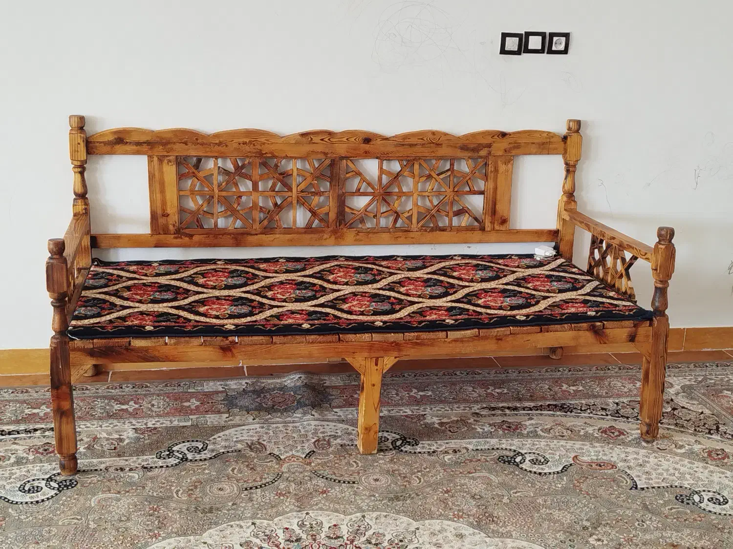 ست شاهنشین ومیز خاطره و ست سماور برنز|مبلمان خانگی و میز عسلی|اسلام‌‌آباد غرب, |دیوار