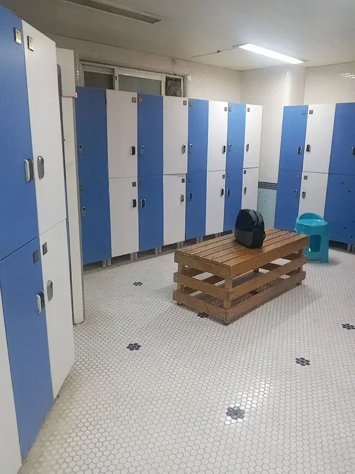 بوفه استخر ( آقا یا خانم)، حقوق یا واگذاری|استخدام سرایداری و نظافت|تهران, ولنجک|دیوار