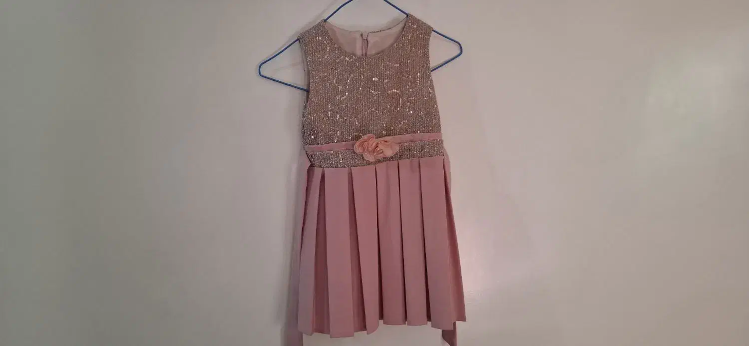 لباس جشن|لباس|اهواز, سپیدار|دیوار