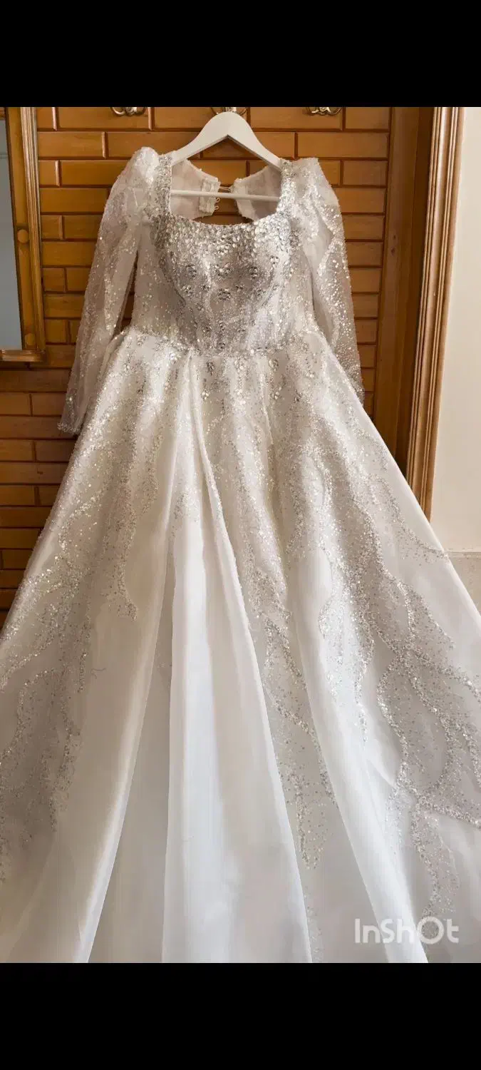 لباس عروس|لباس|بندر دیر, |دیوار