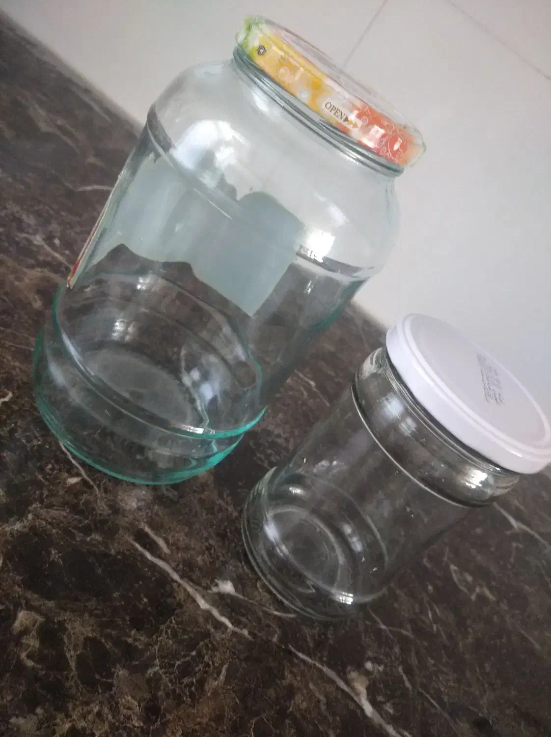 شیشه بزرگ|ظروف نگهدارنده، پلاستیکی، یک‌بارمصرف|زنجان, |دیوار