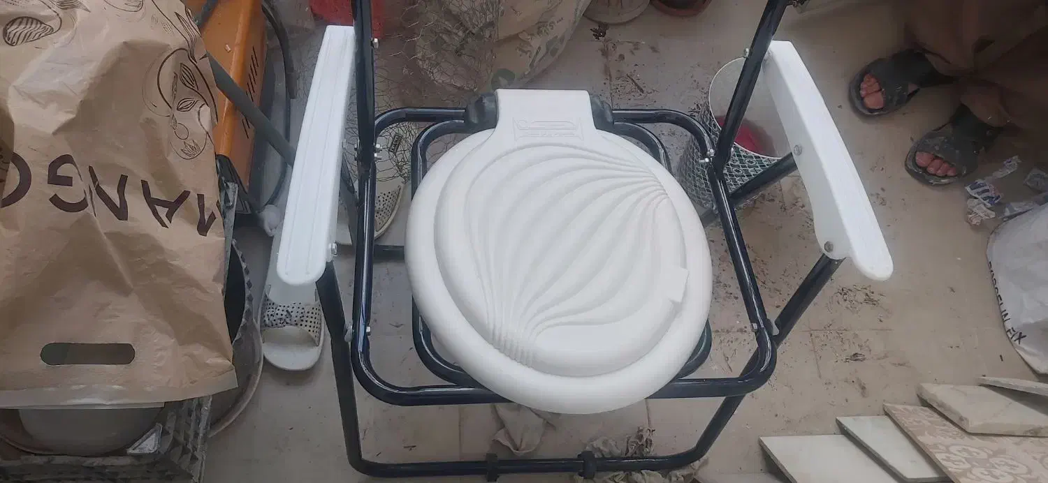 توالت فرنگی  تاشو|لوازم سرویس بهداشتی|اراک, |دیوار