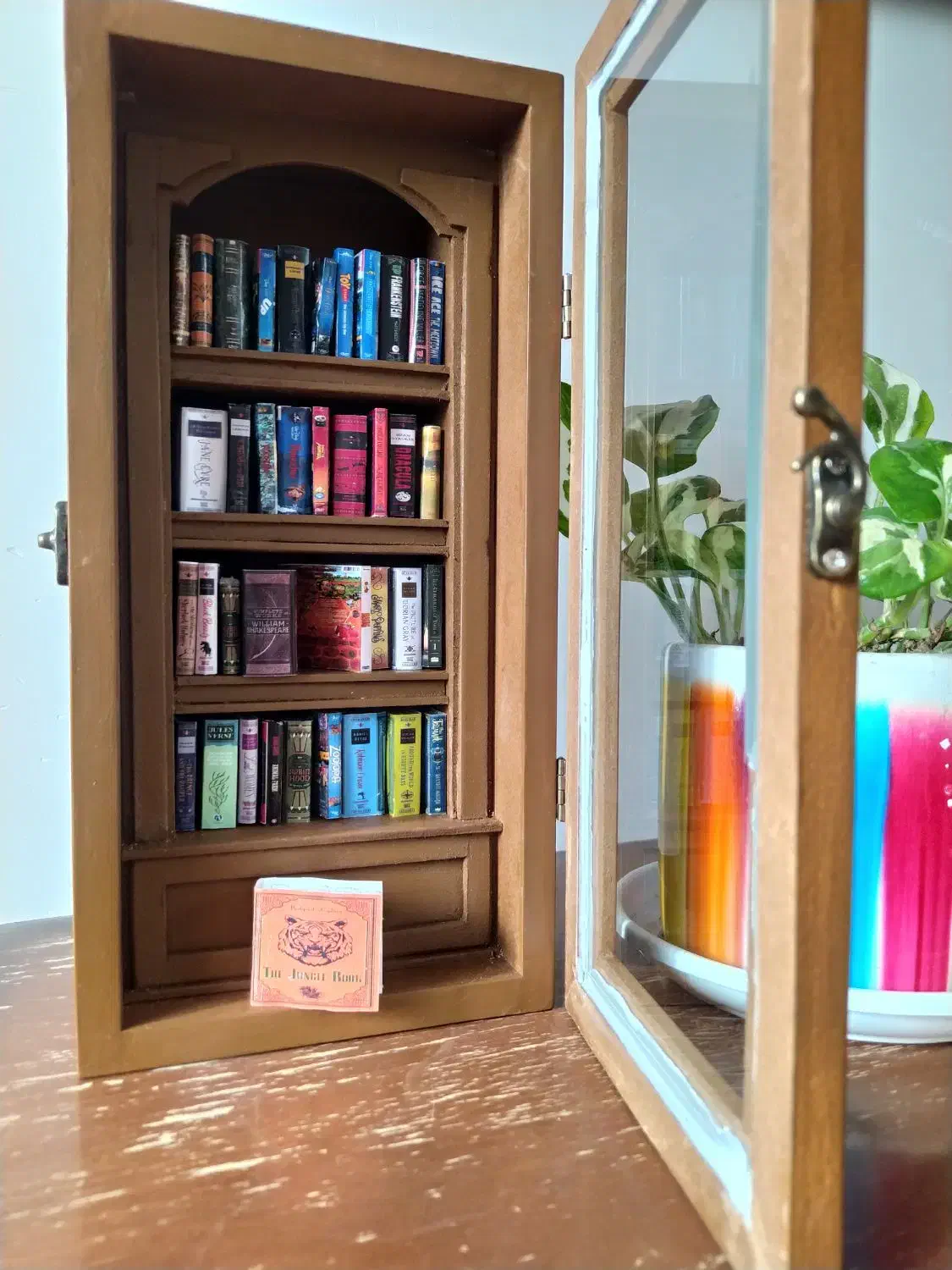 کتابخانه مینیاتوری|کتابخانه، شلف، قفسه‌های دیواری|رفسنجان, |دیوار