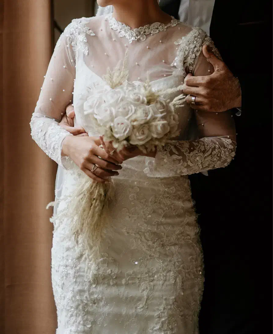 لباس عروس‌‌ماهی|لباس|رشت, دیلمان|دیوار